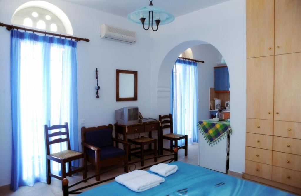 Karyatides Homes