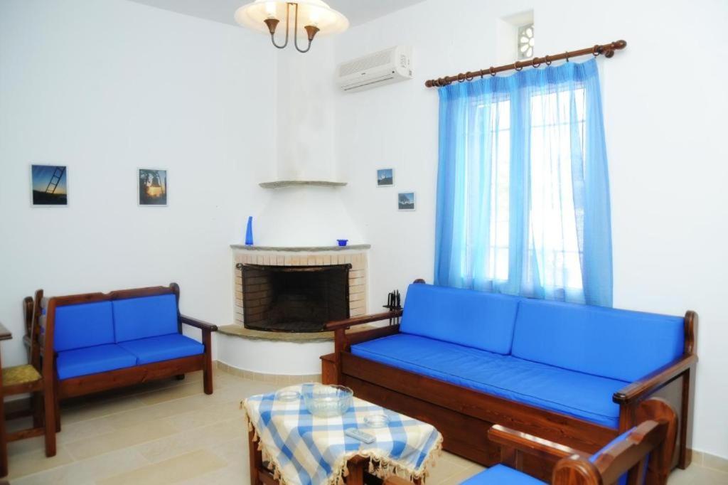Karyatides Homes