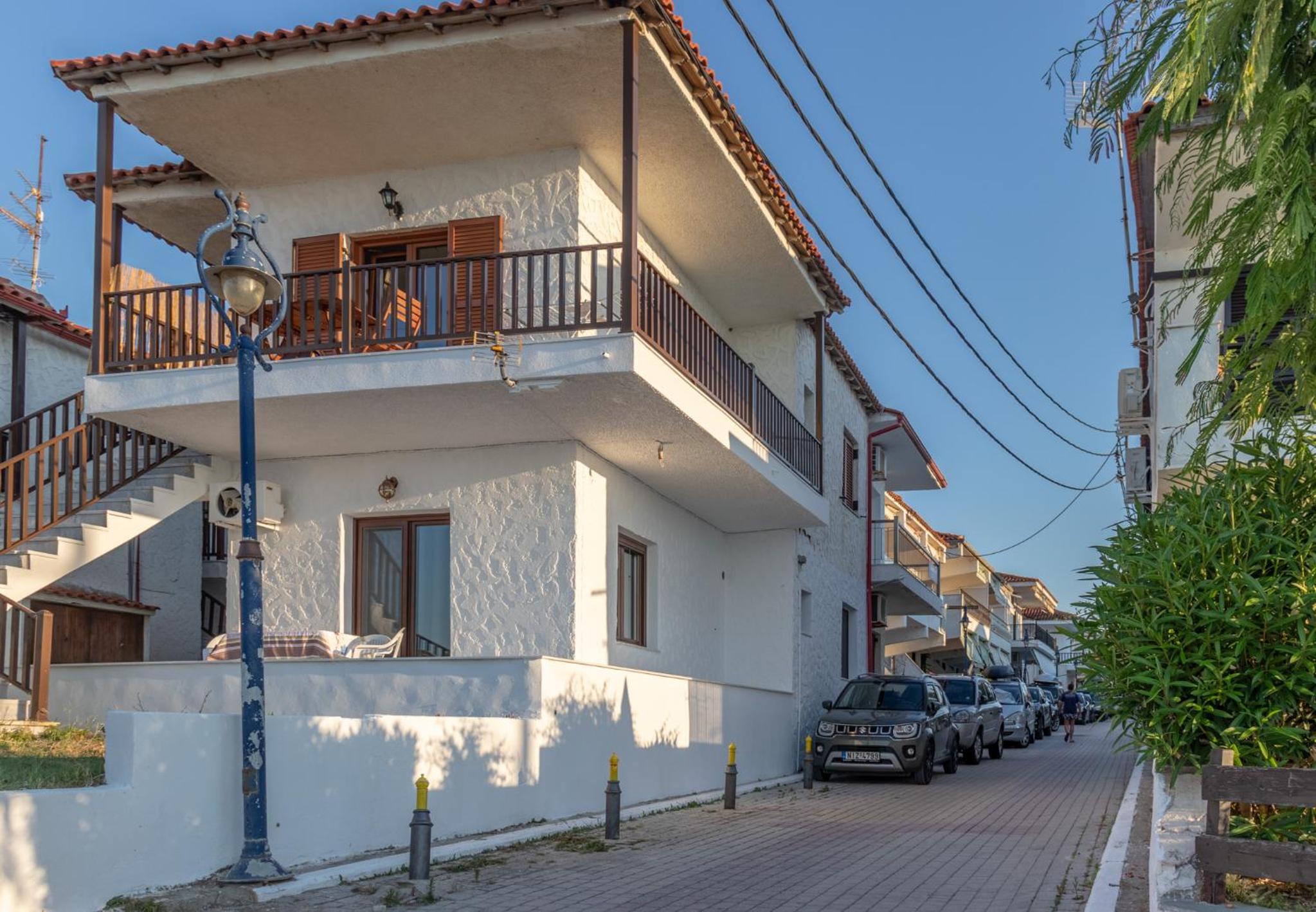 Hotel Waterside Central Flat Polychrono - Image 1