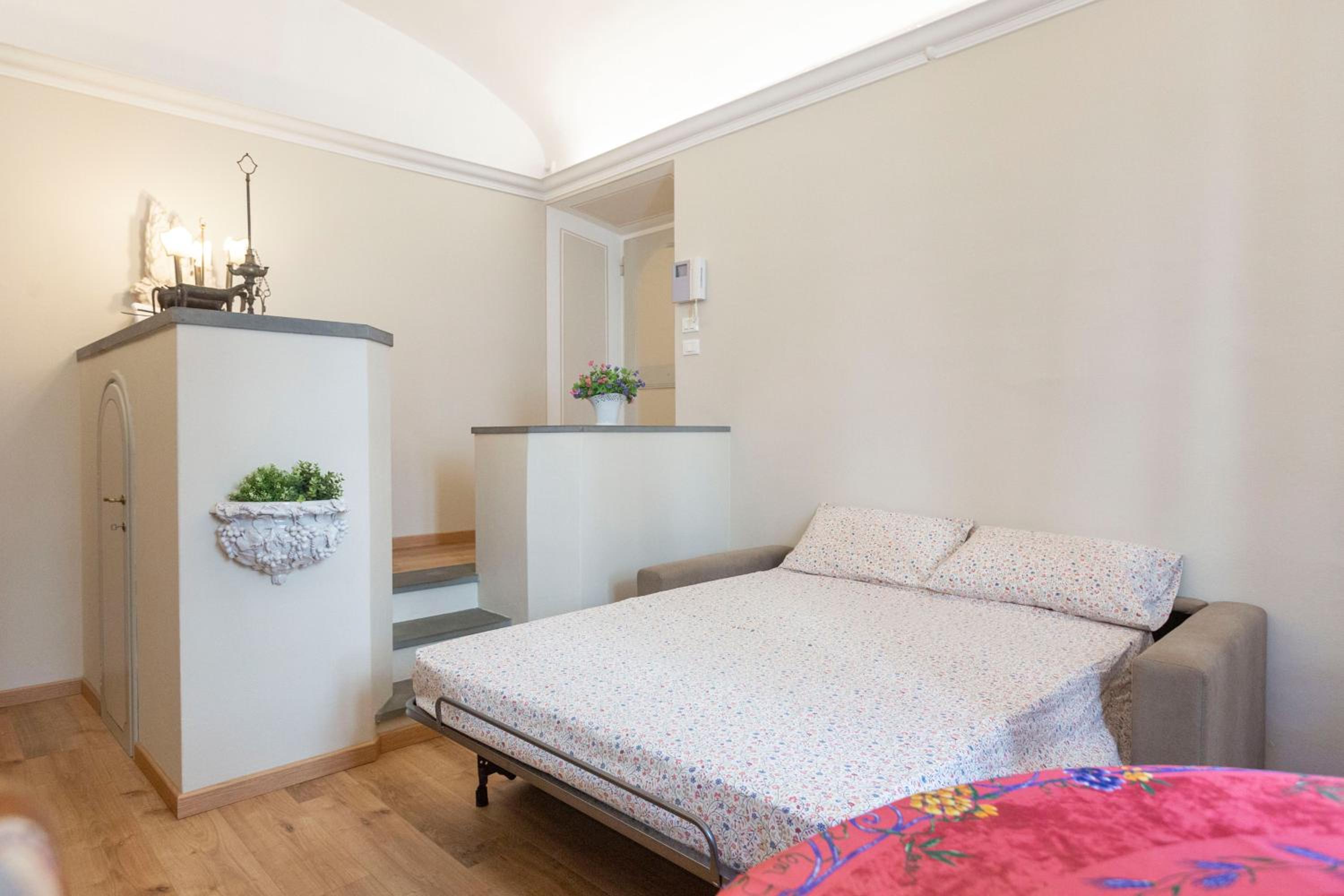 Apartment Vespucci- quite Historic Palace