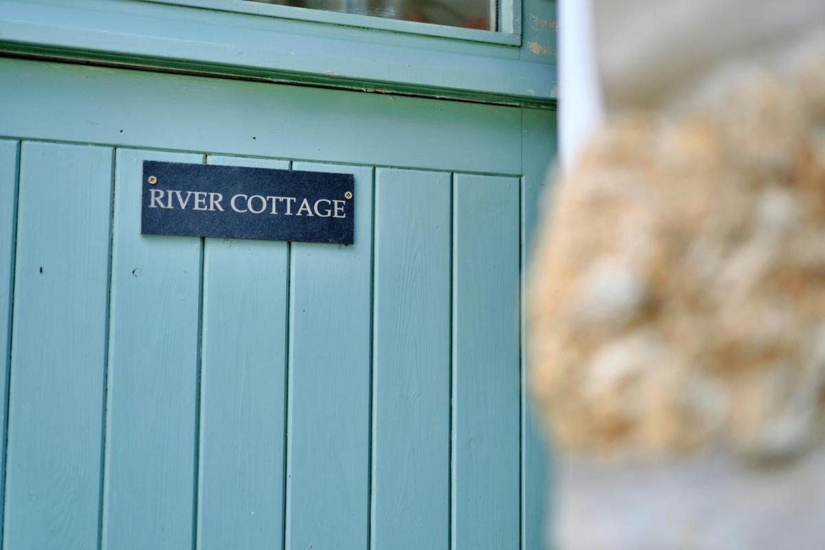 Finest Retreats - River Cottage
