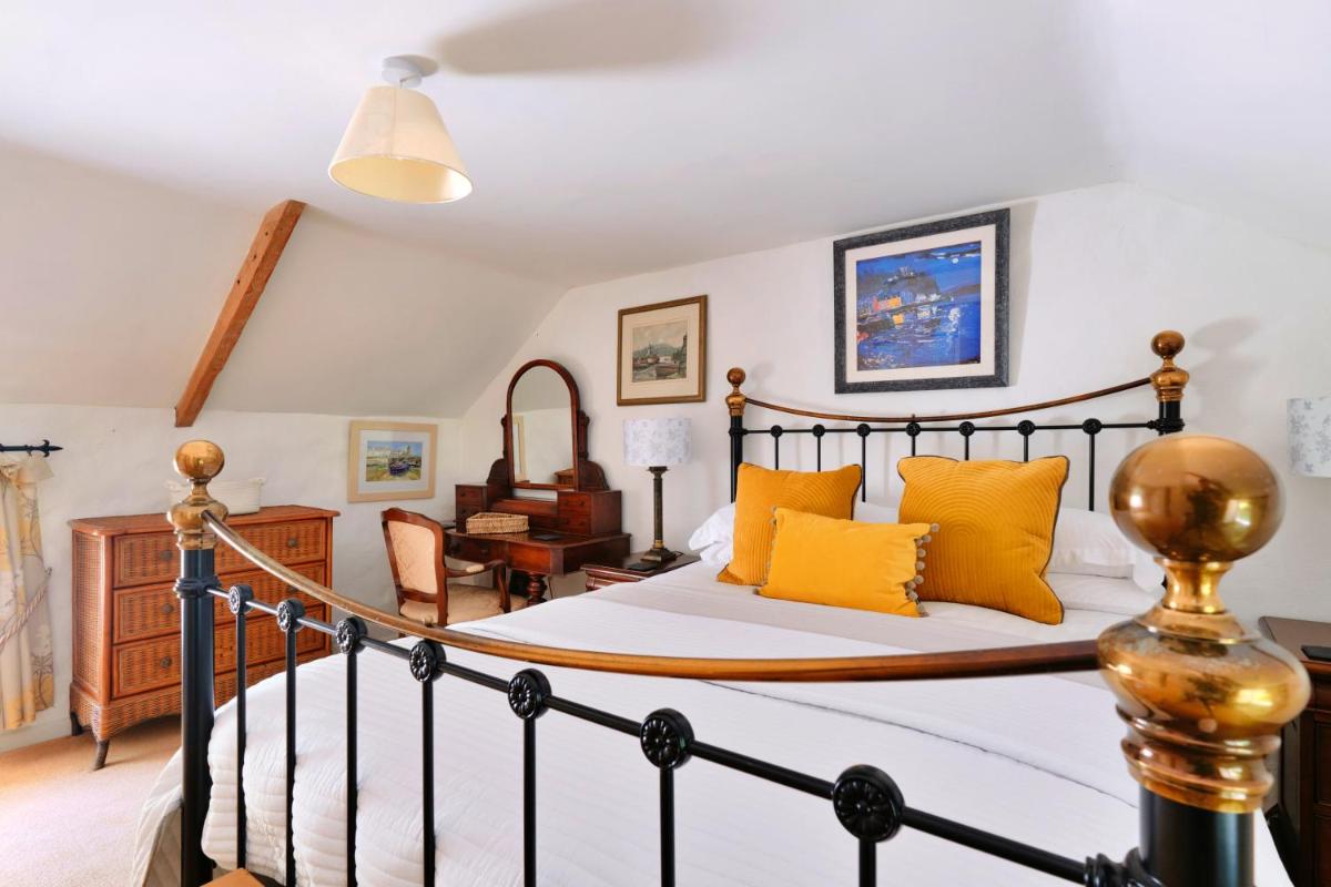 Finest Retreats - River Cottage