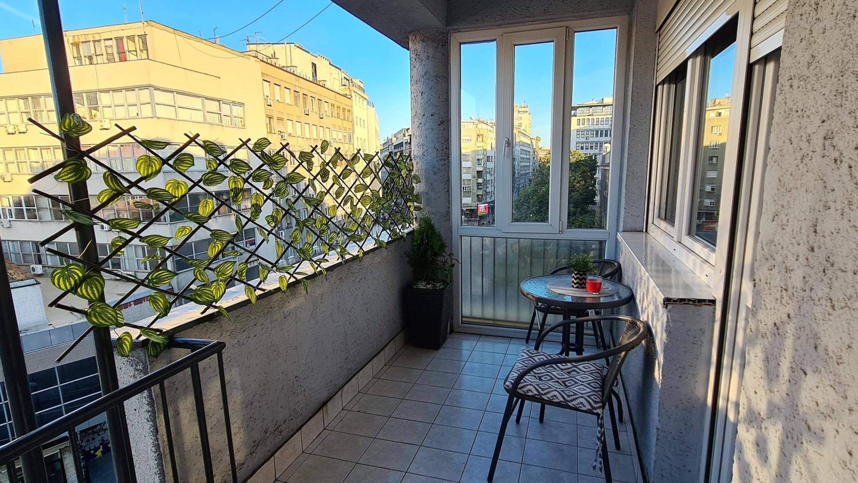Windows City Apartment view 4