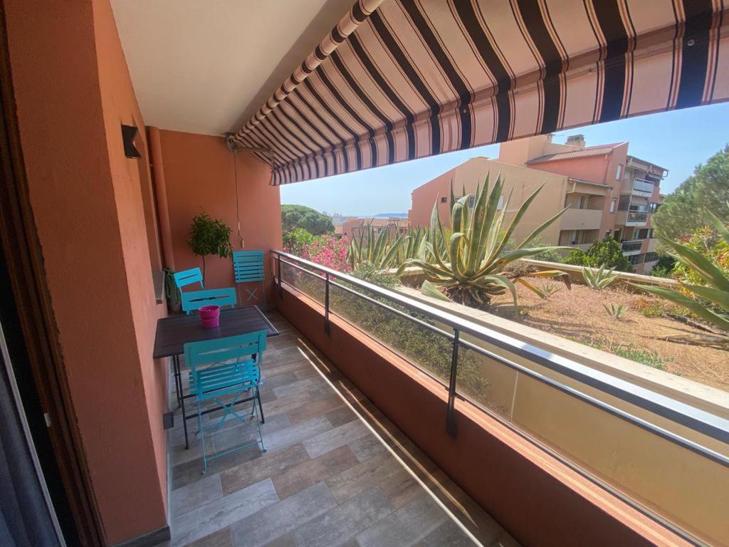 appartement vue mer avec place de parking privée view 3