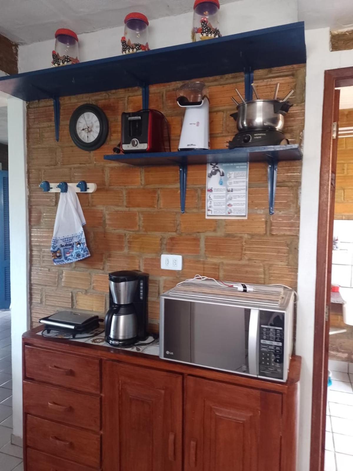 Casa Cantinho da Paz, seu lazer completo, churrasqueira, piscina e muita tranquilidade