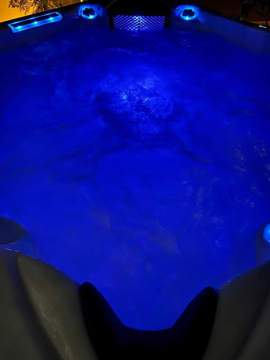 Jacuzzi