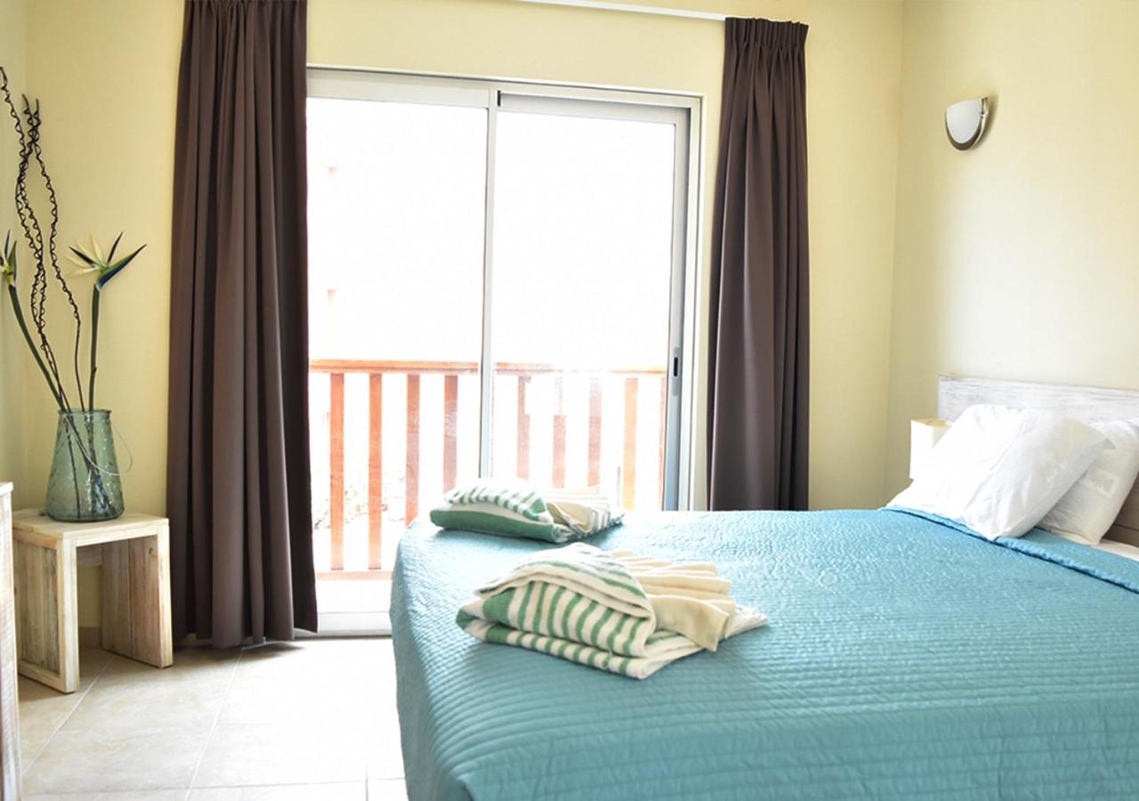 Palapa Beach Resort Curacao