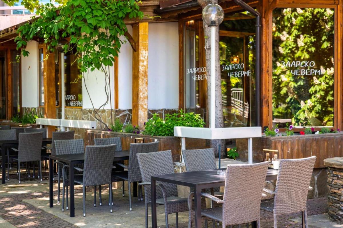 restaurant