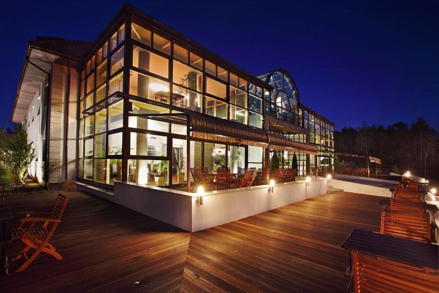 Glass Residence view 4
