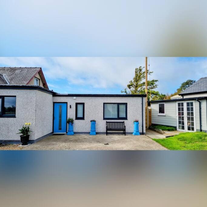Criccieth 1 Bed Apartment Private patio Off Road Parking view 5