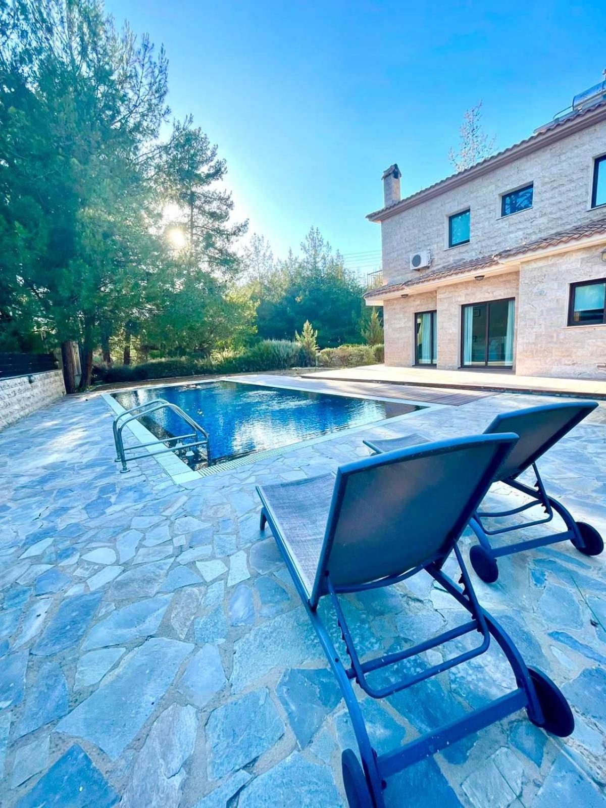 Irinas country home!