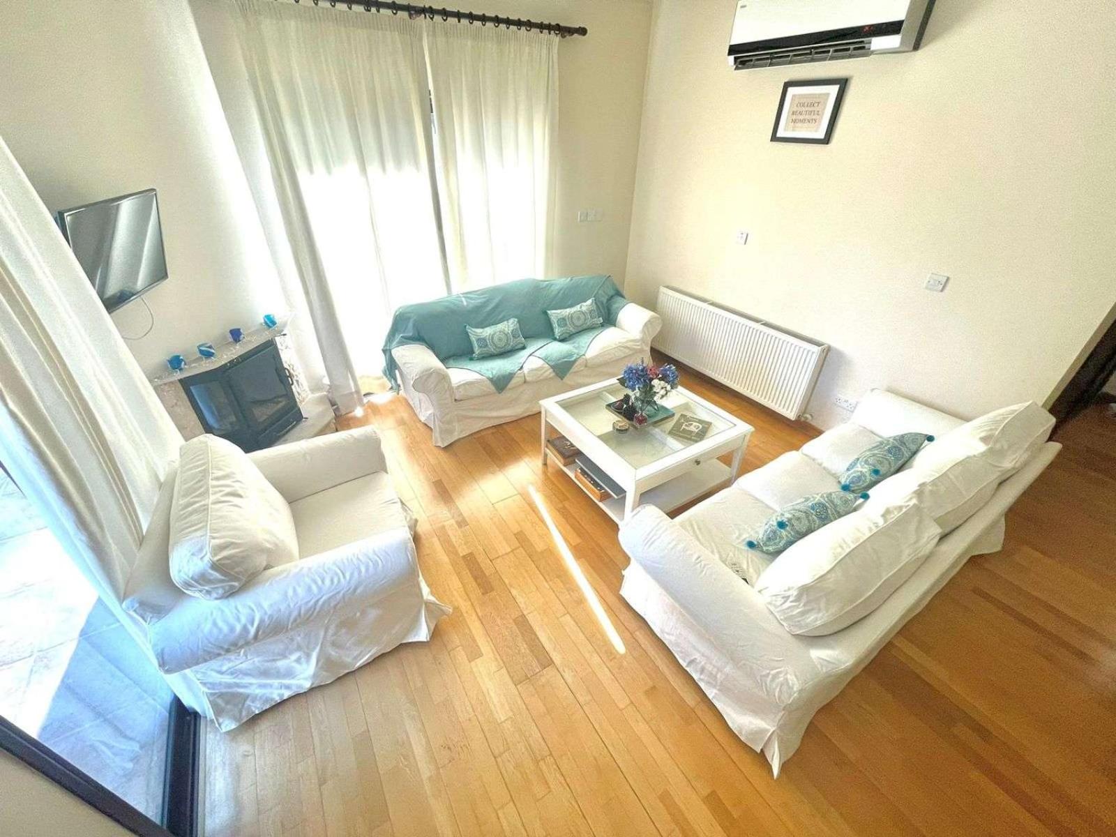 Irinas country home!