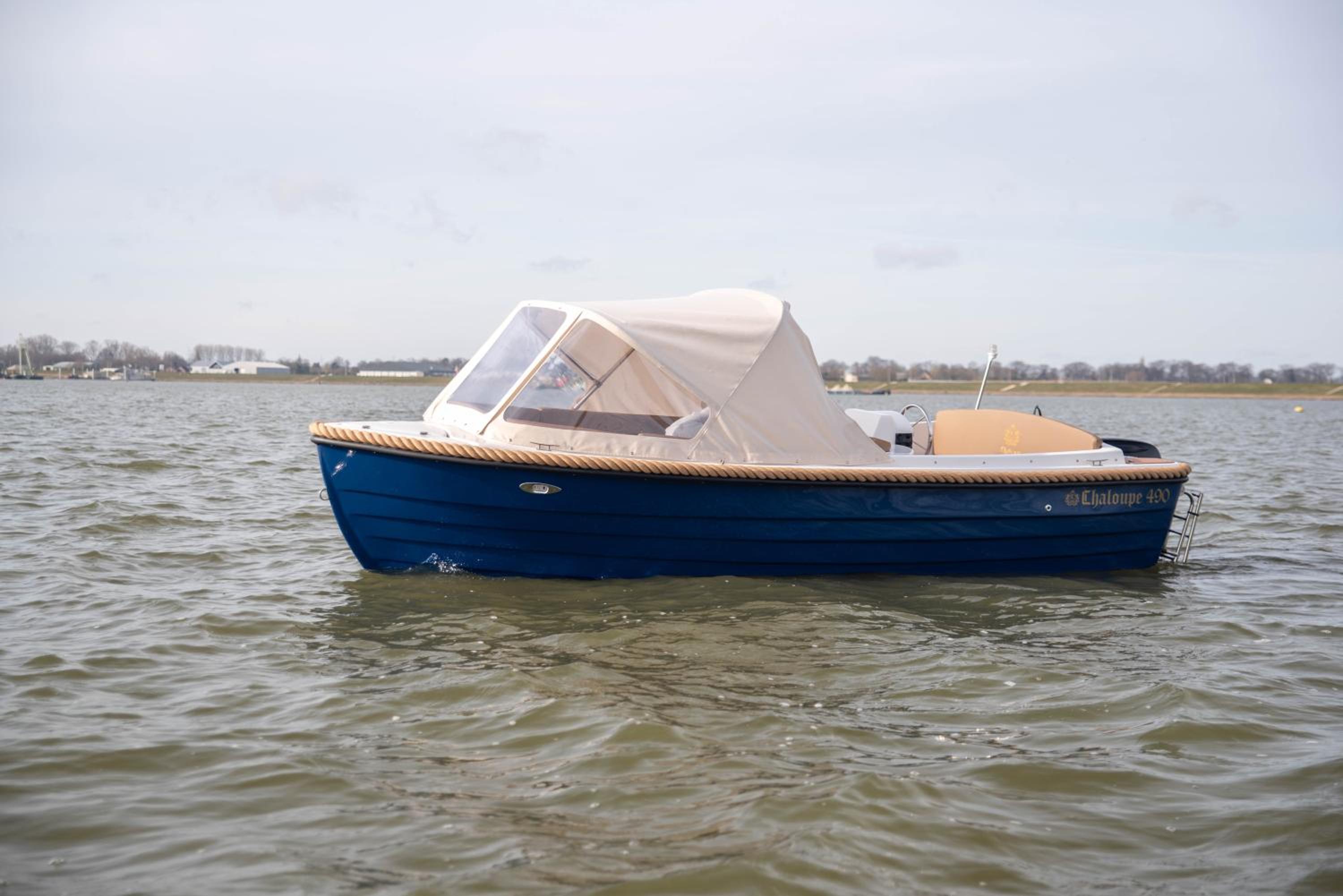 Maasbootje view 2