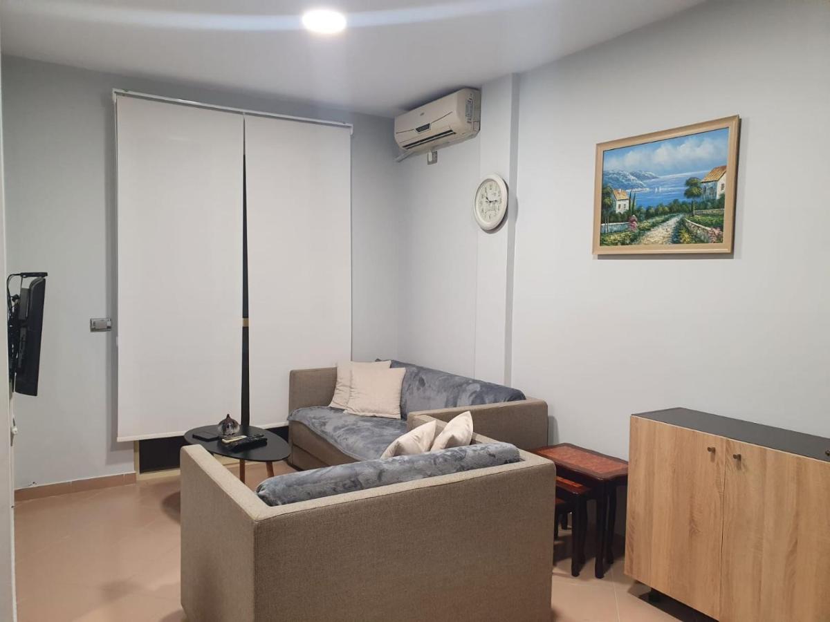 Apartament Mali i Robit
