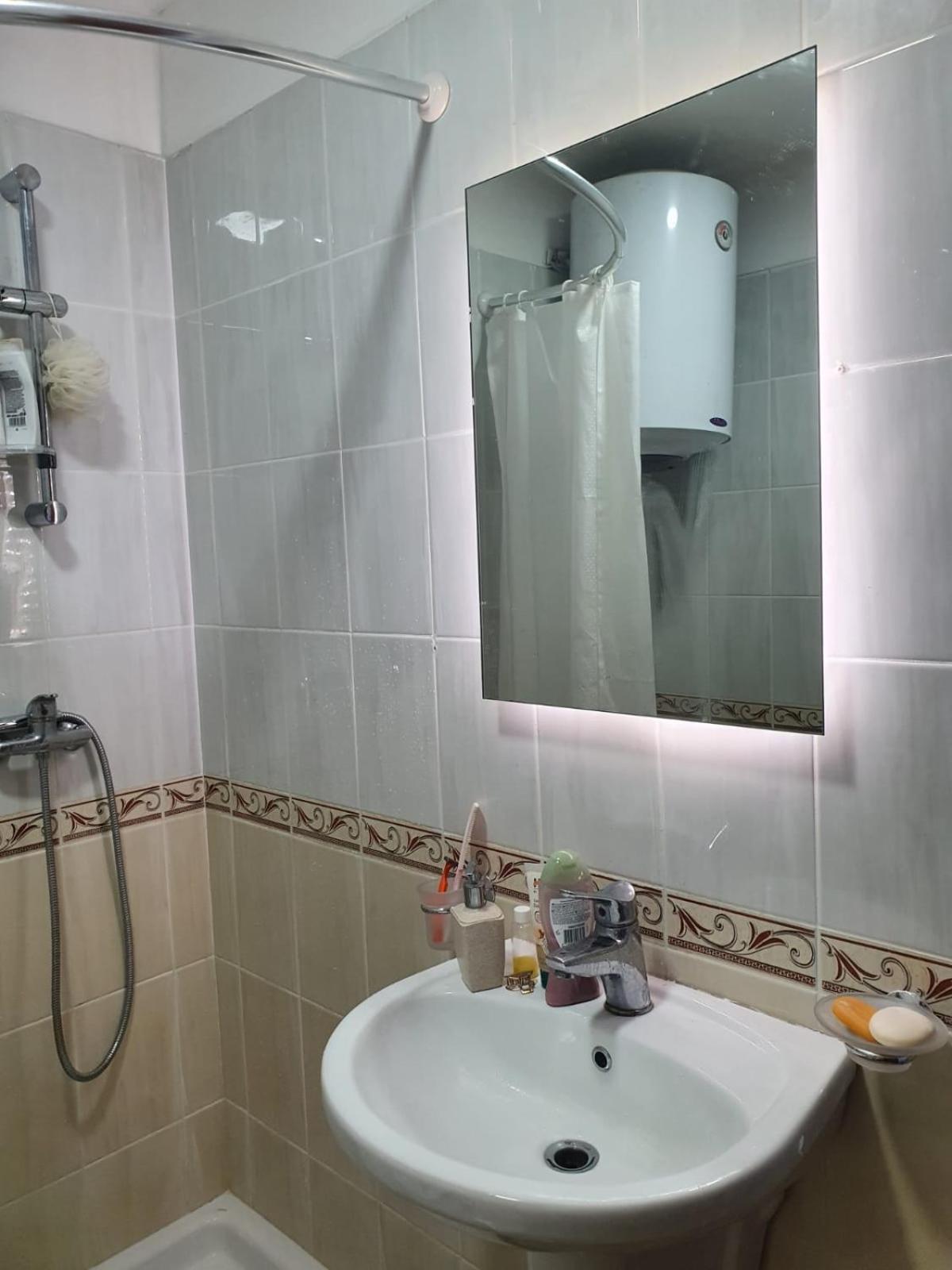 Apartament Mali i Robit