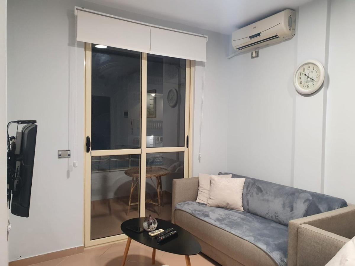Apartament Mali i Robit