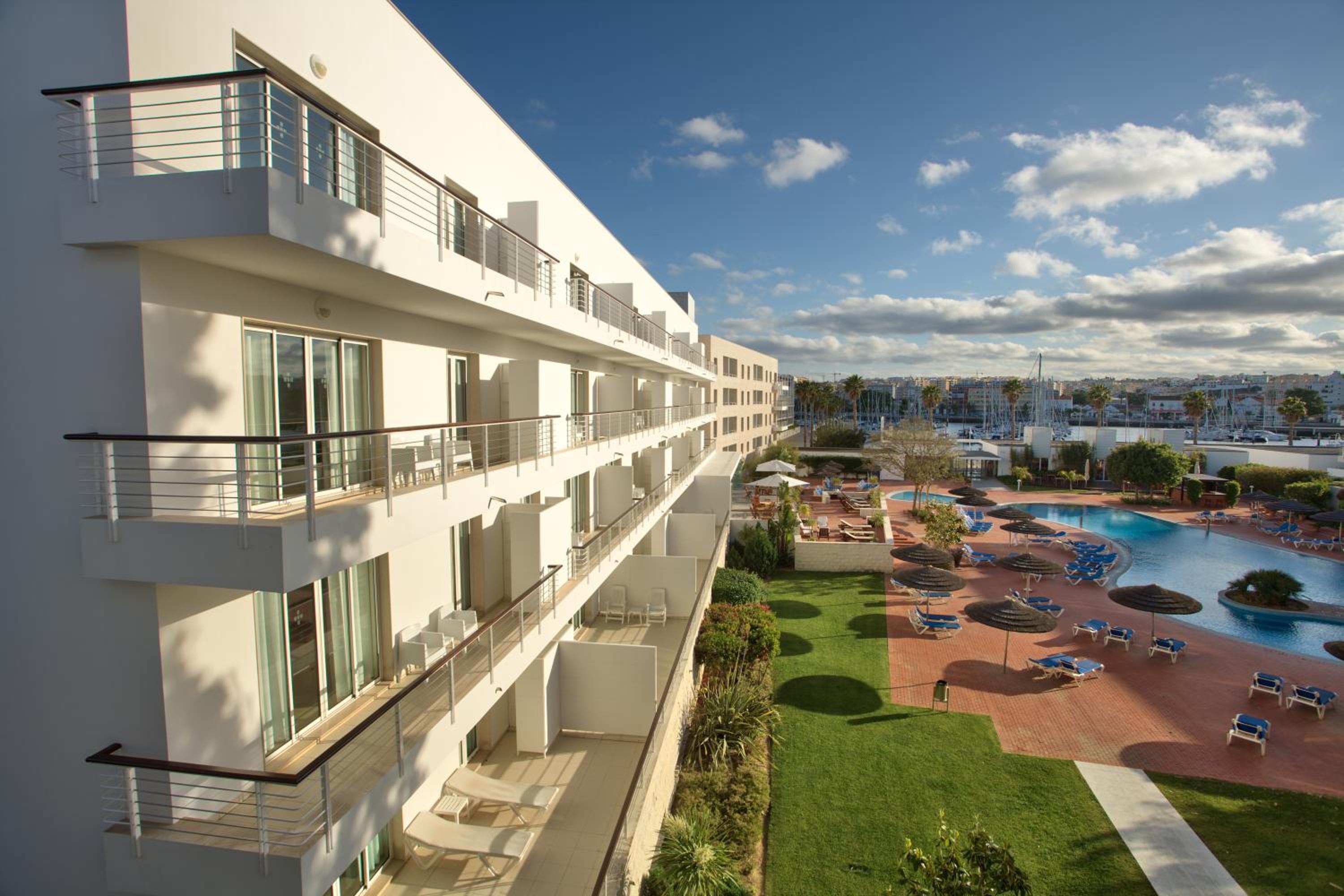 Hotel Marina Club Lagos Resort - Image 1