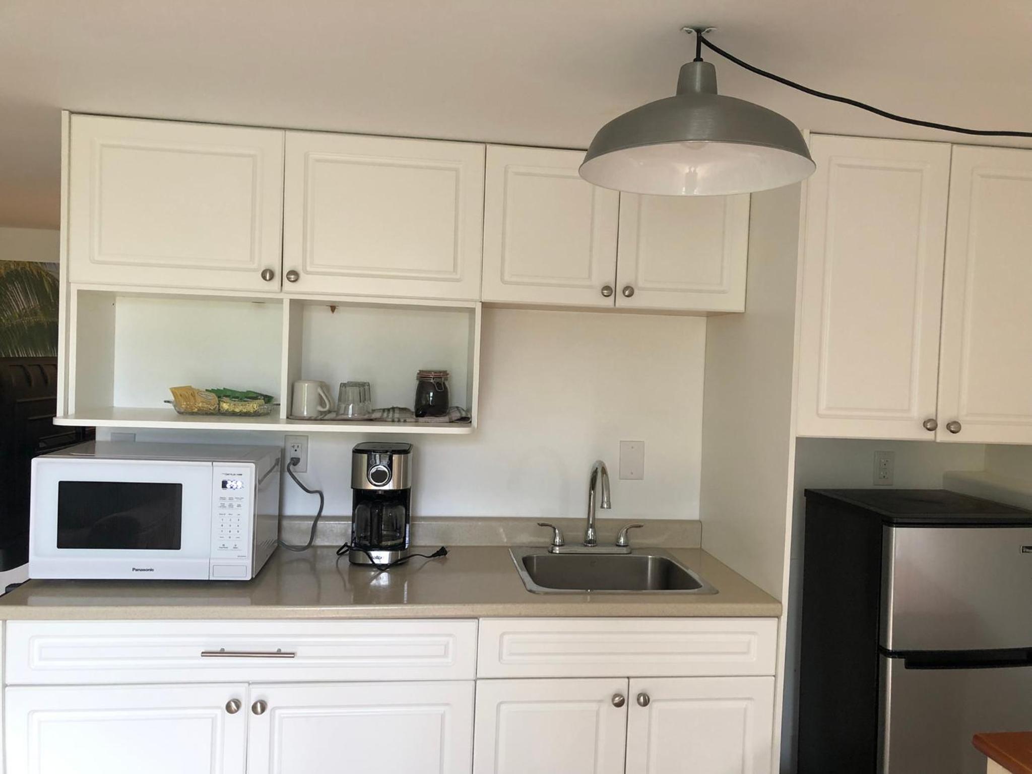 one bedroom suite near Hillside mall
