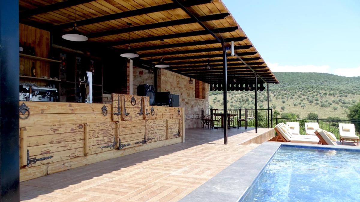 outdoor BBQ area