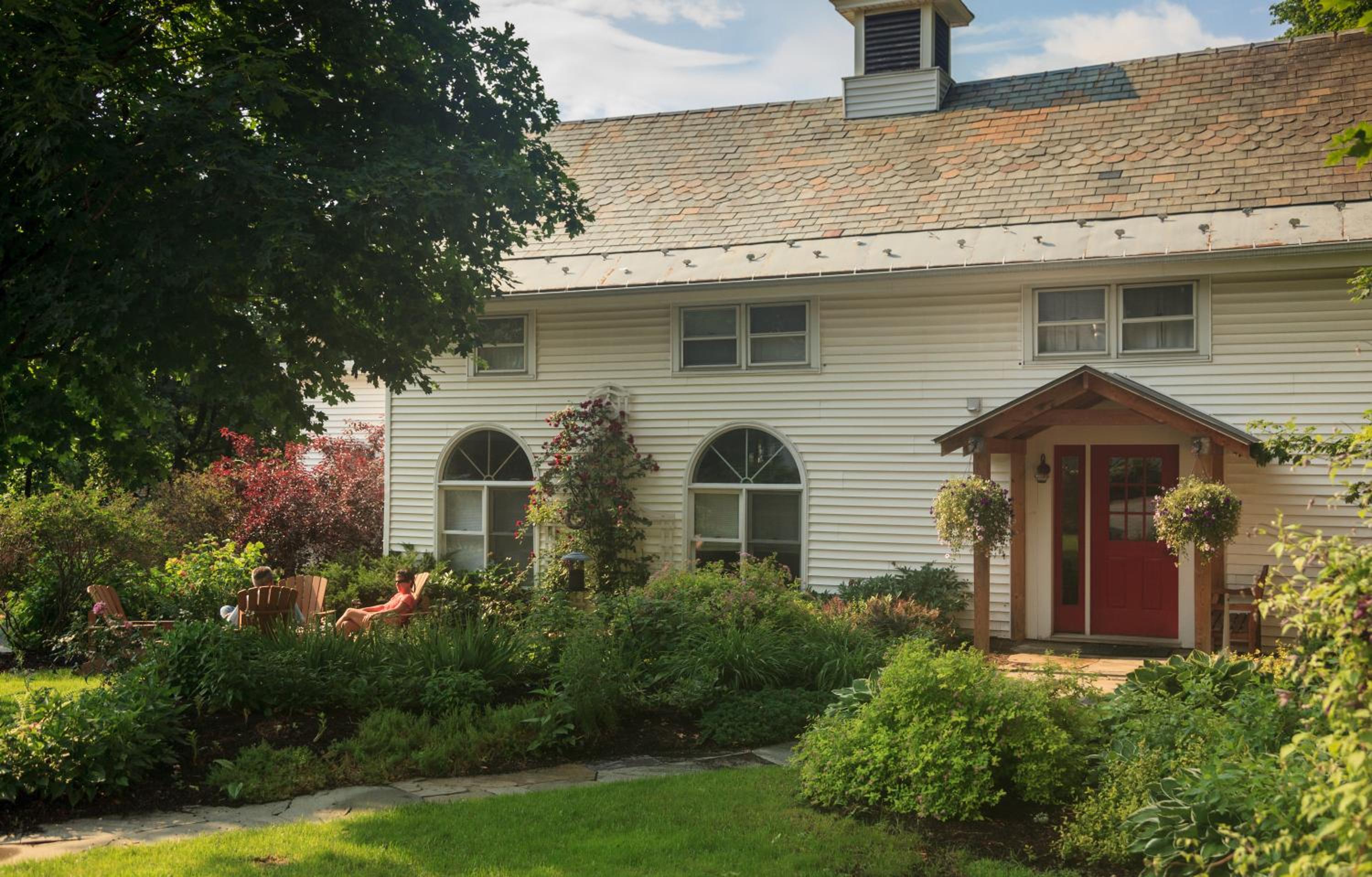 Lang House on Main Street Bed & Breakfast