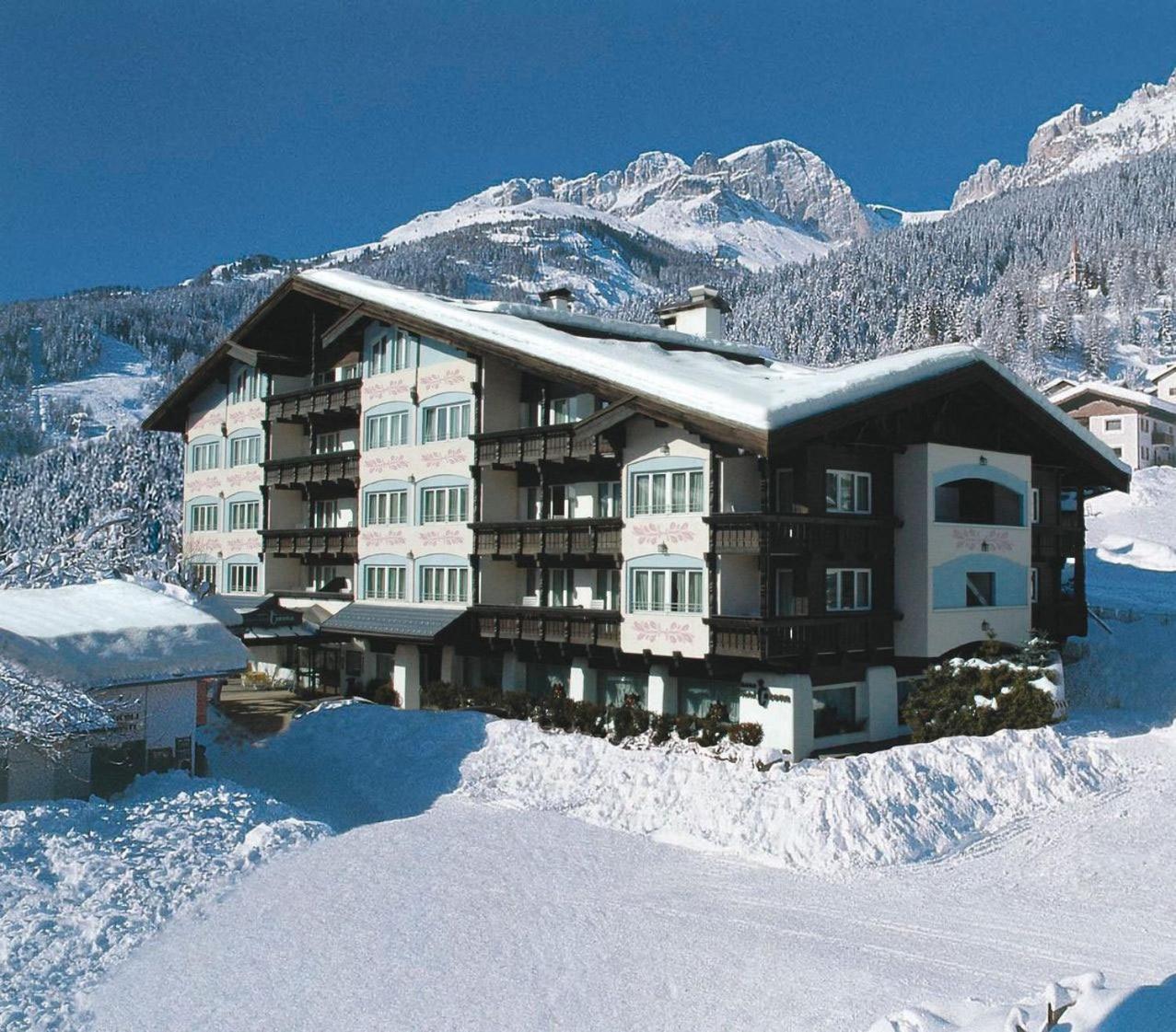 Hotel Alpen Hotel Corona - Image 1