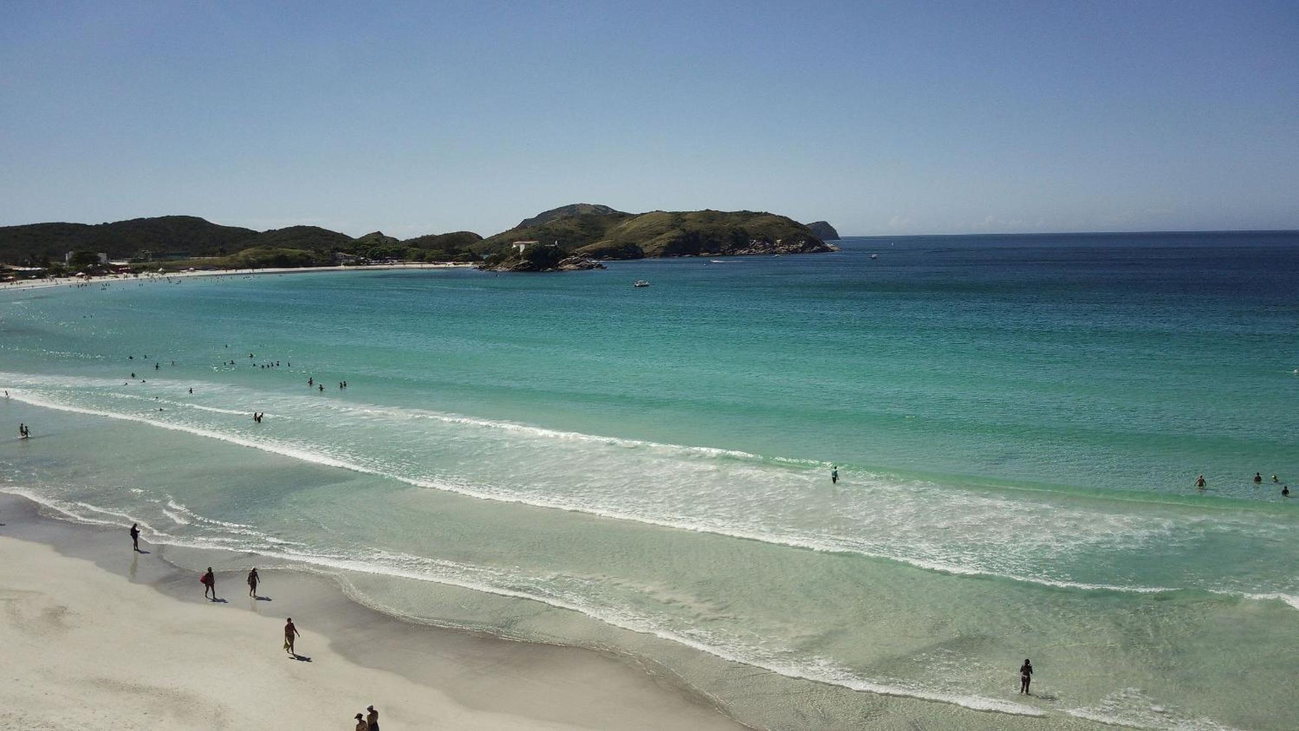 Cabo Frio: House for 8, barbecue area and garage