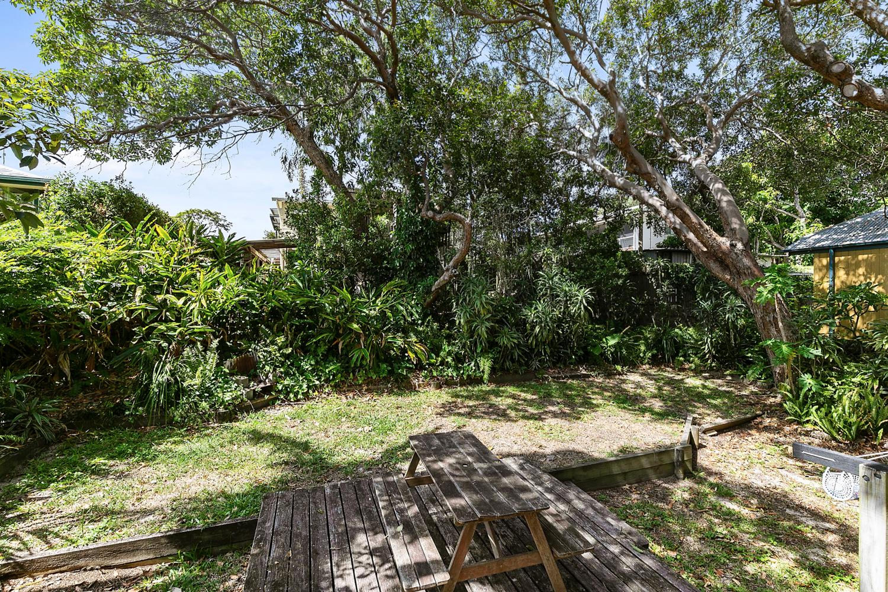 COASTING - Straddie Style Beach House