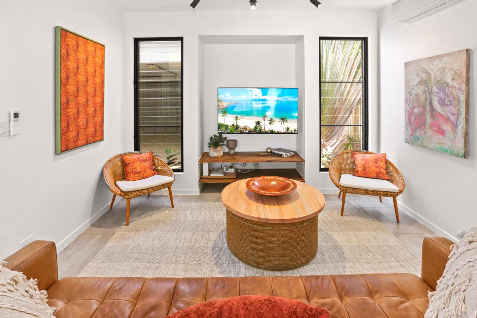 Carinya - Secluded luxury minutes from the beach view 3