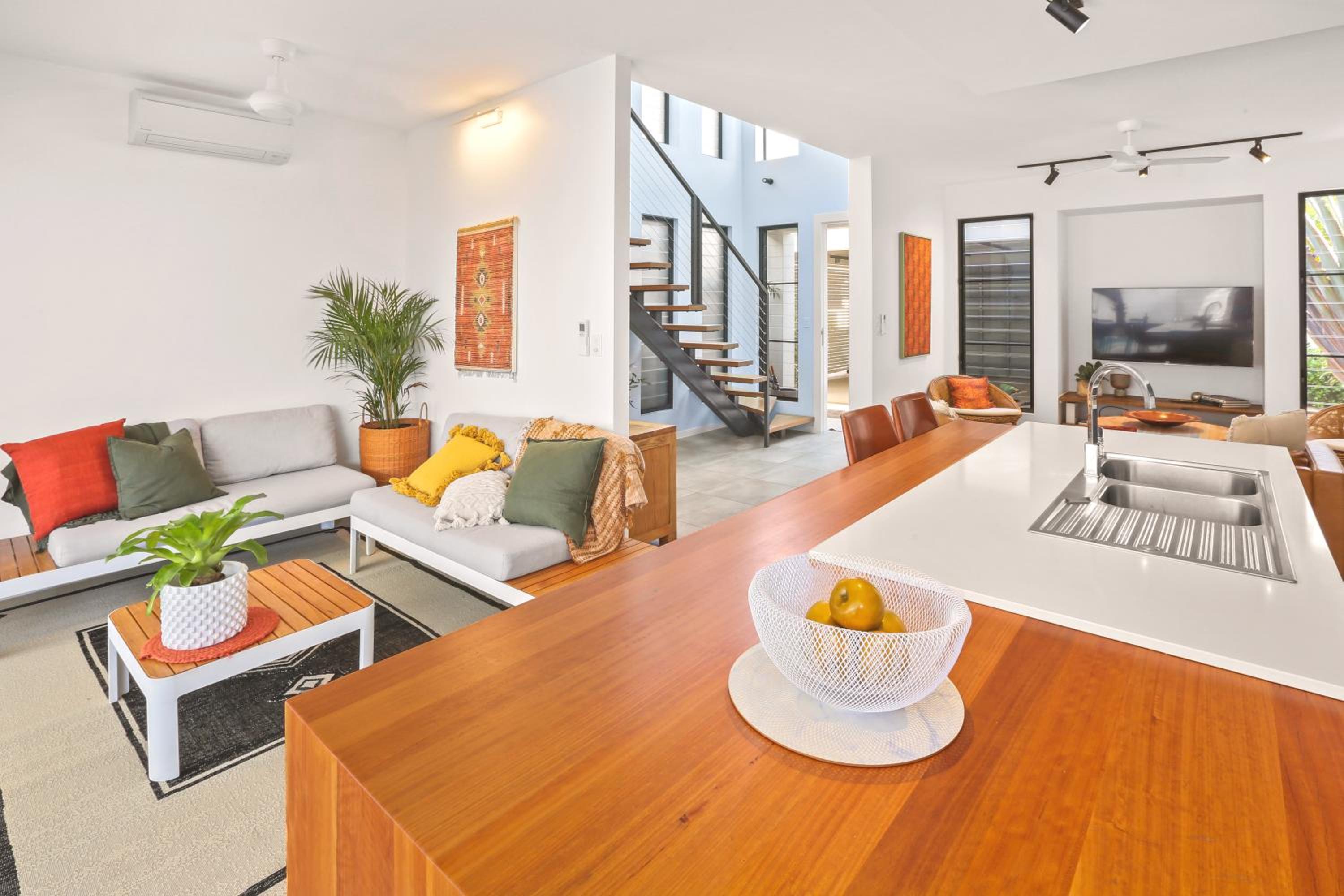 Carinya - Secluded luxury minutes from the beach view 5