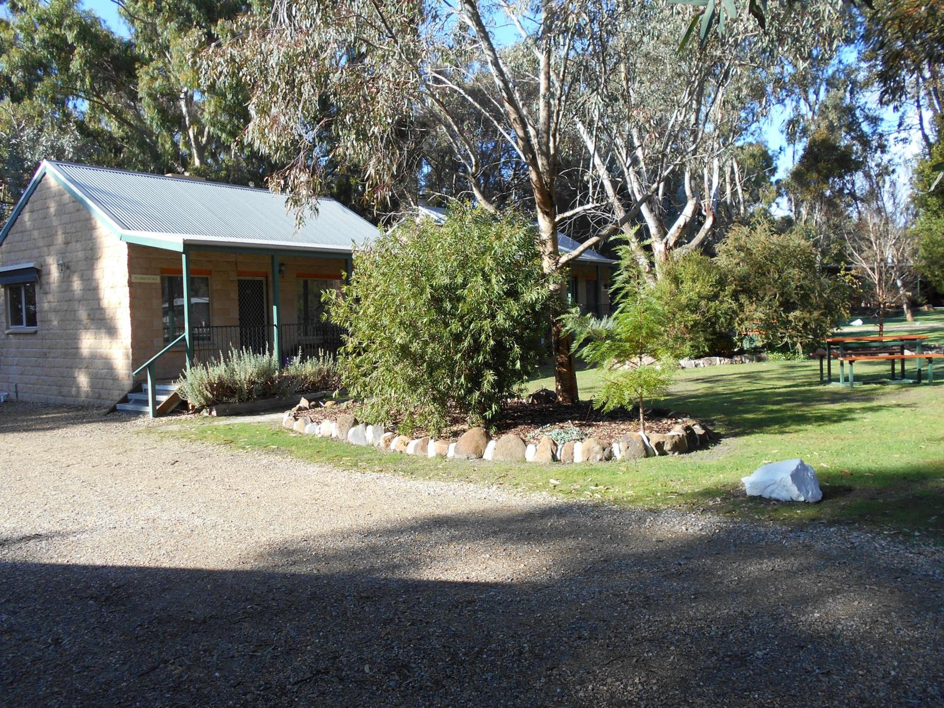 Grampians View Cottages and Units