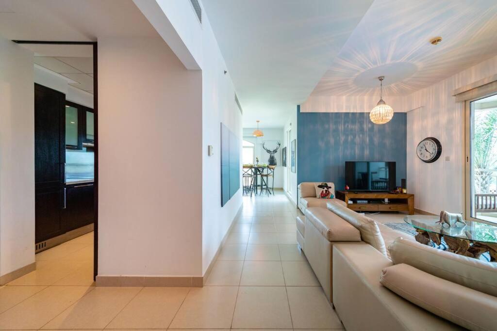 Tanaro, The Views by Emaar - Mint Stay