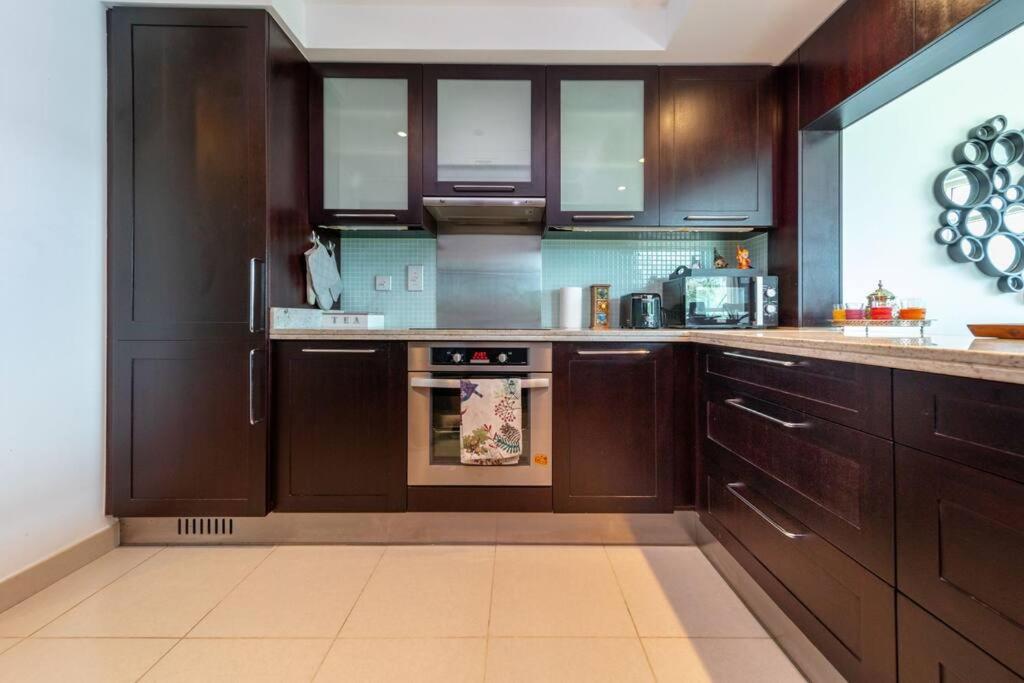 Tanaro, The Views by Emaar - Mint Stay