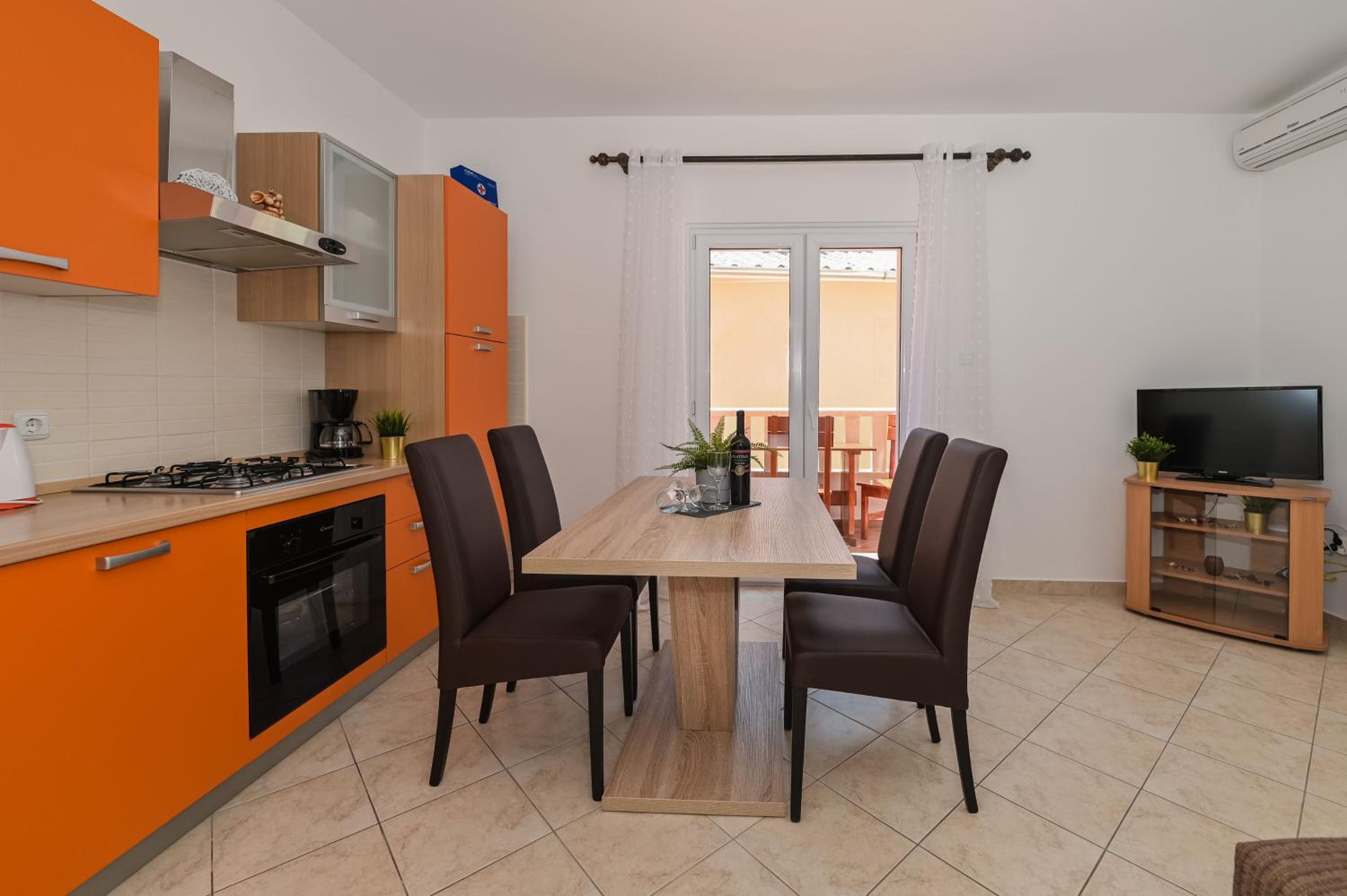 Apartments Ena view 3