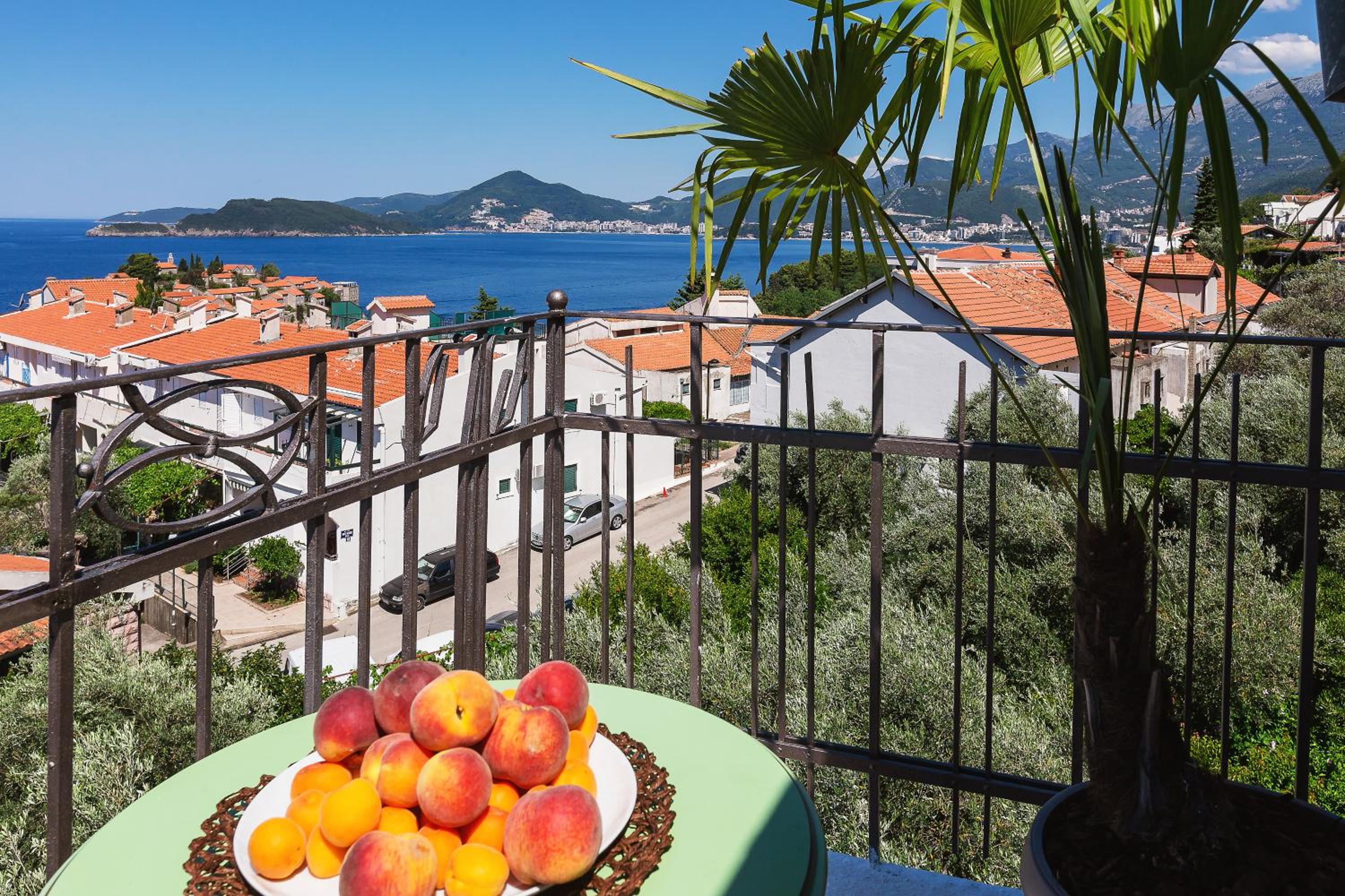 BARBARA SVETI STEFAN view 2