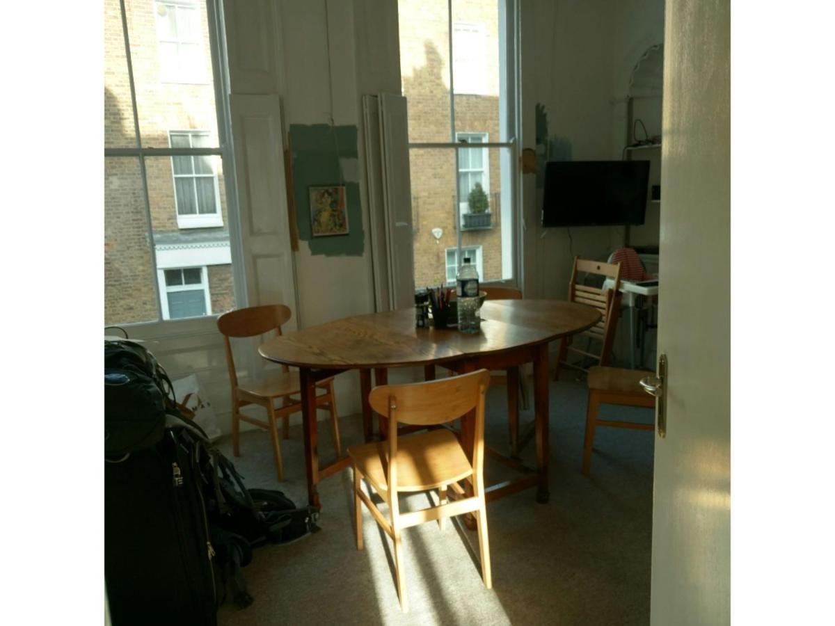 Central London flat. Georgian Terrace. Bright.