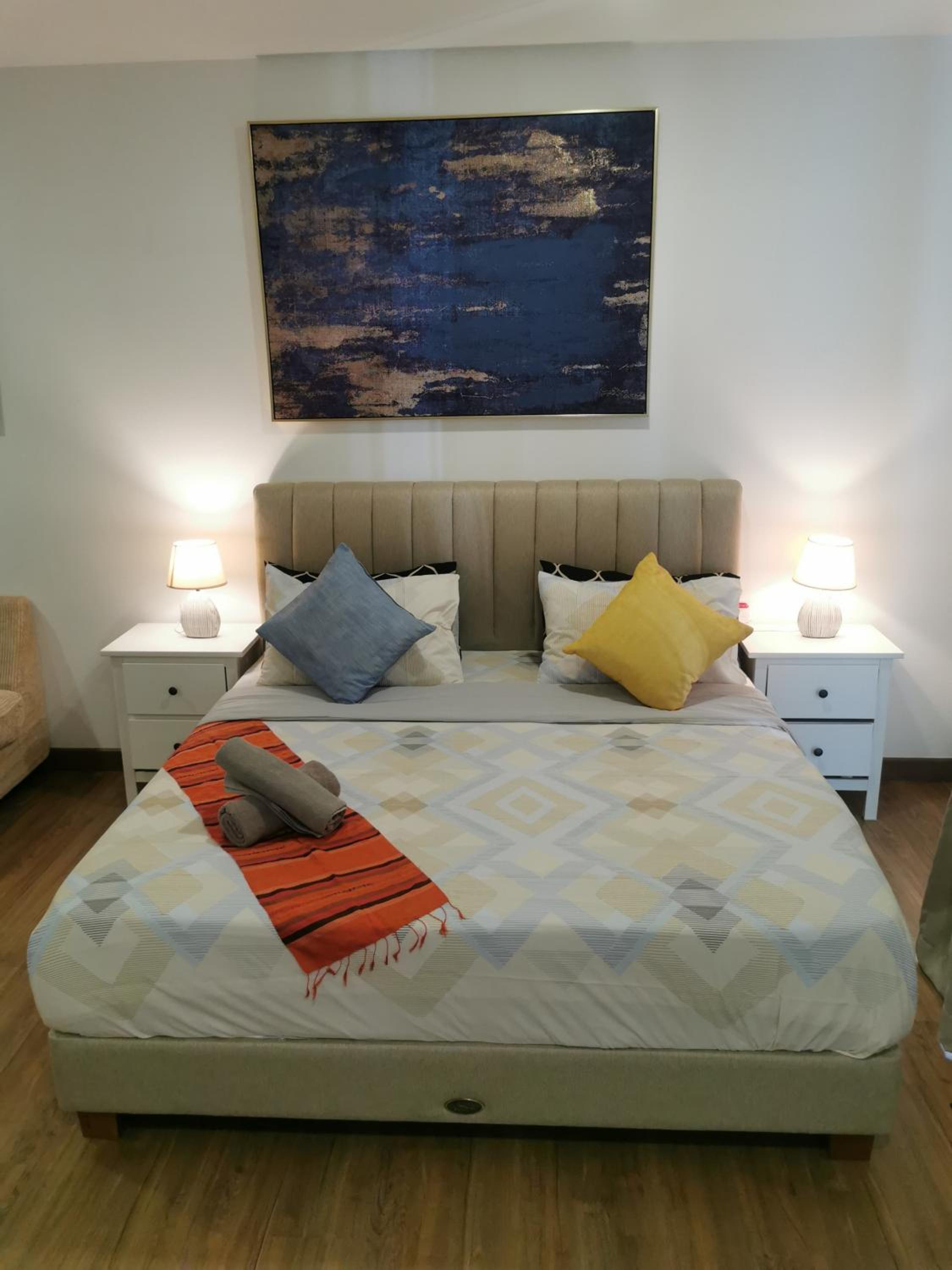 Apple Home 2 at Menara Simfoni, King Size Bed, Cheras, Nexflix, Wifi, Parking photo 4