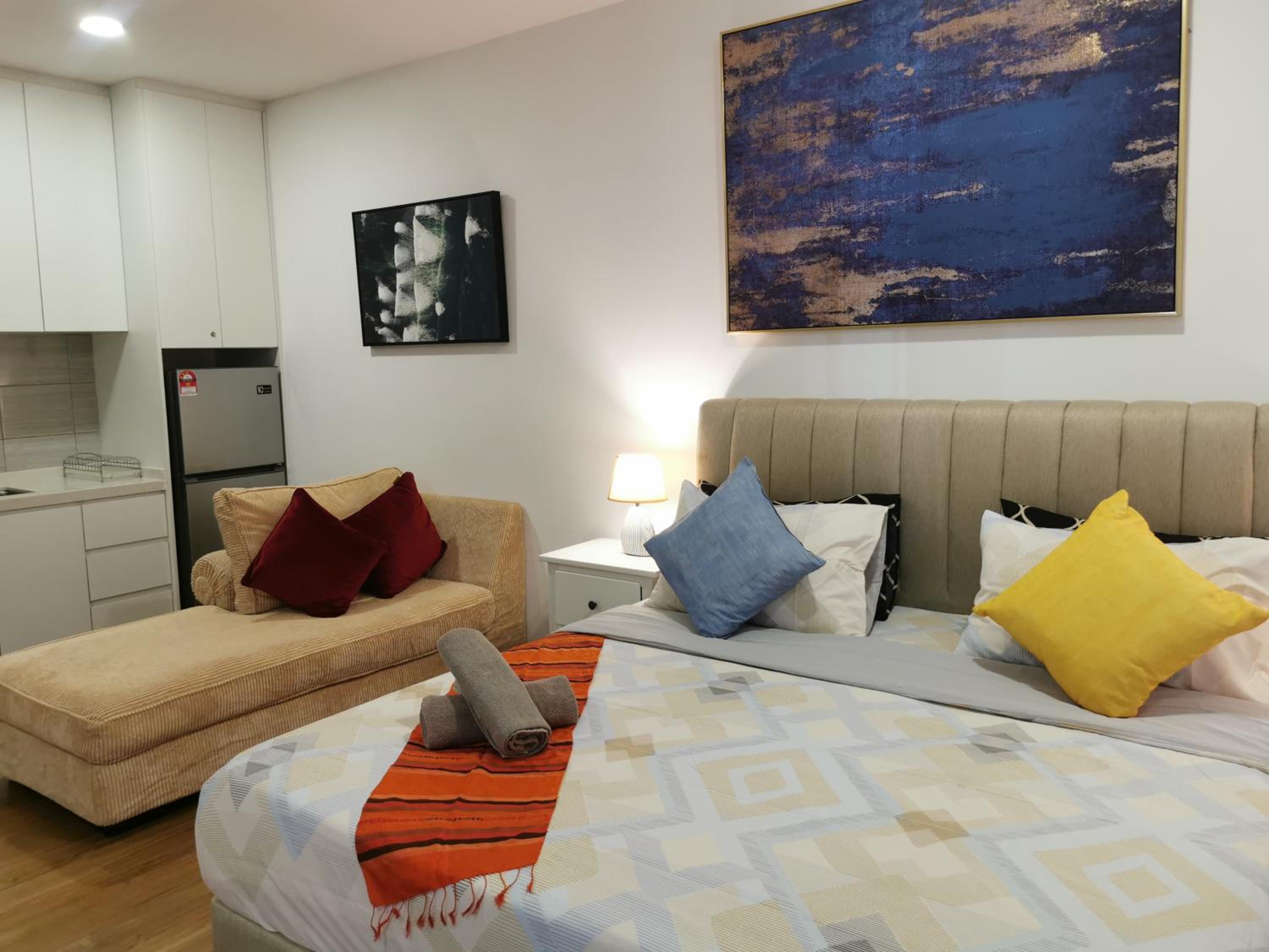 Apple Home 2 at Menara Simfoni, King Size Bed, Cheras, Nexflix, Wifi, Parking photo 7