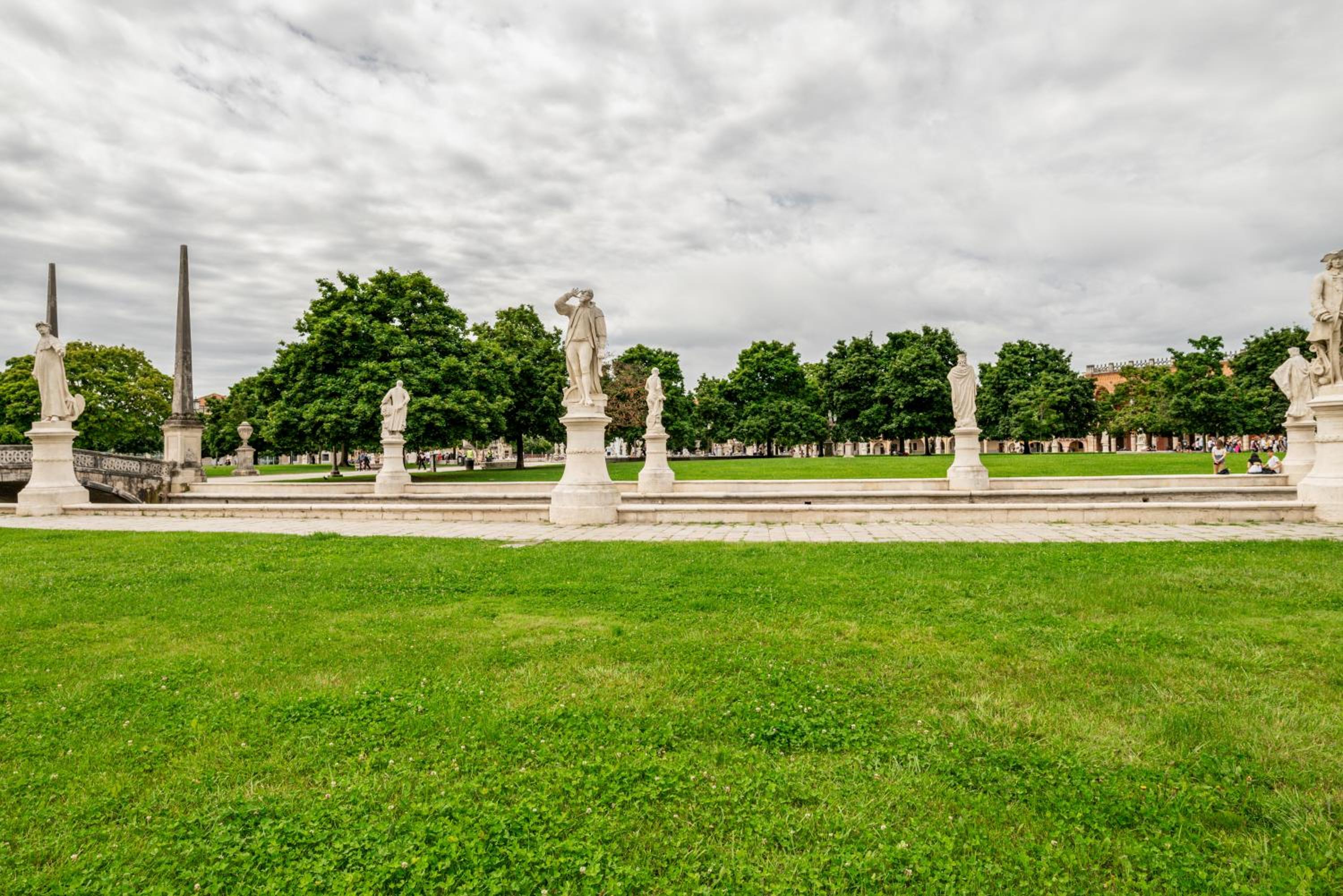 GuestHost - Padova Park della Valle Apartment view 2