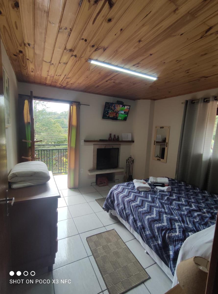 chales e aptos Carvalhos em monte verde