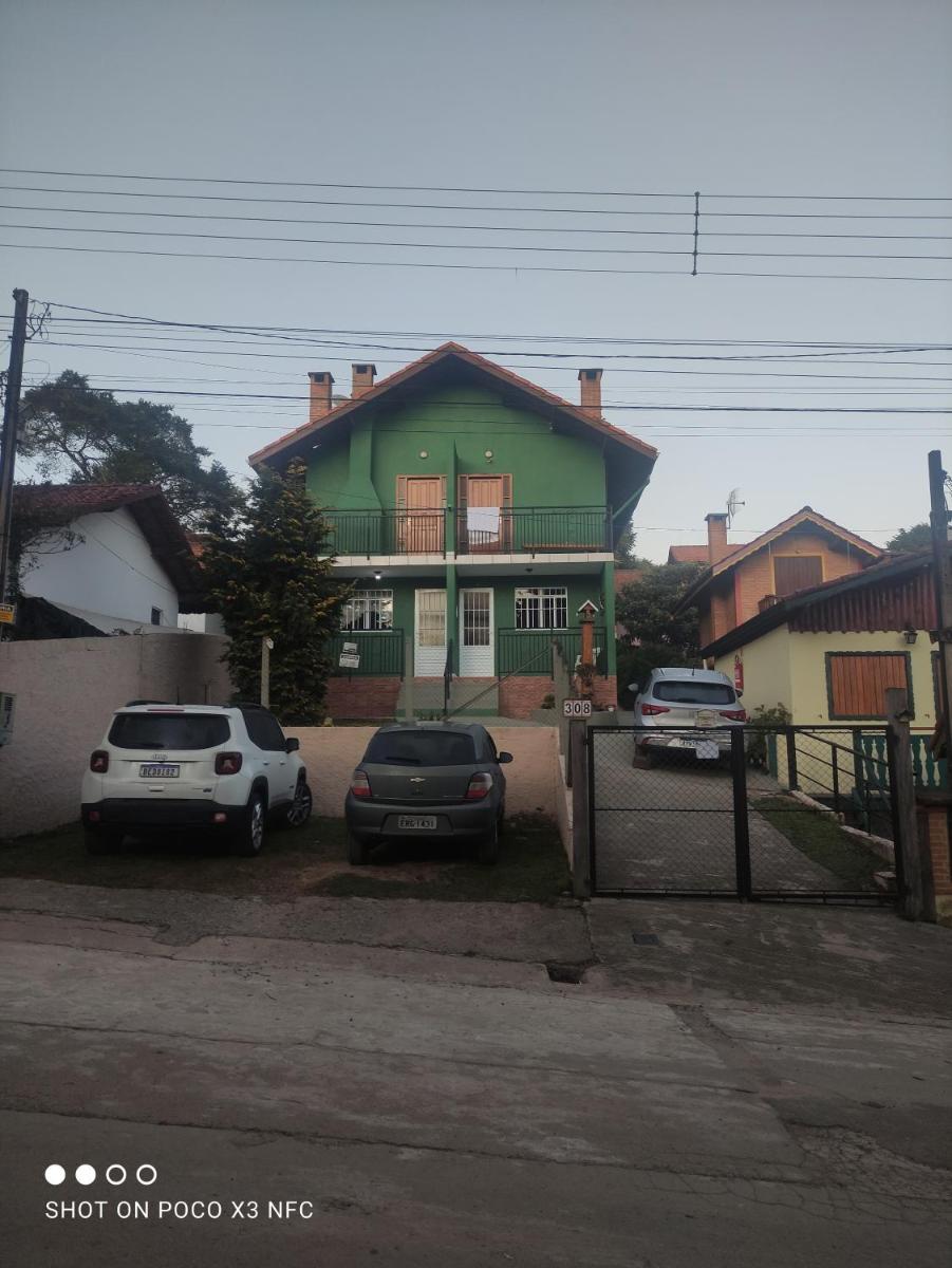 chales e aptos Carvalhos em monte verde
