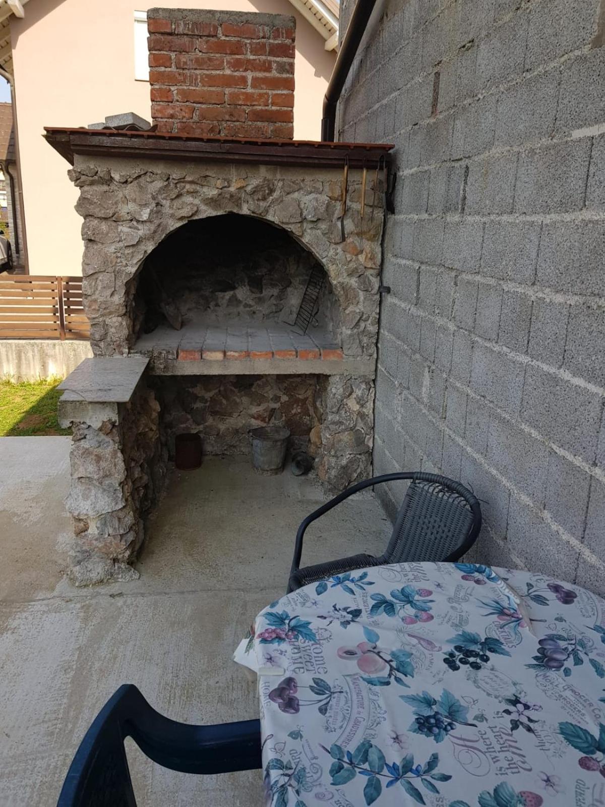 Photo 44
