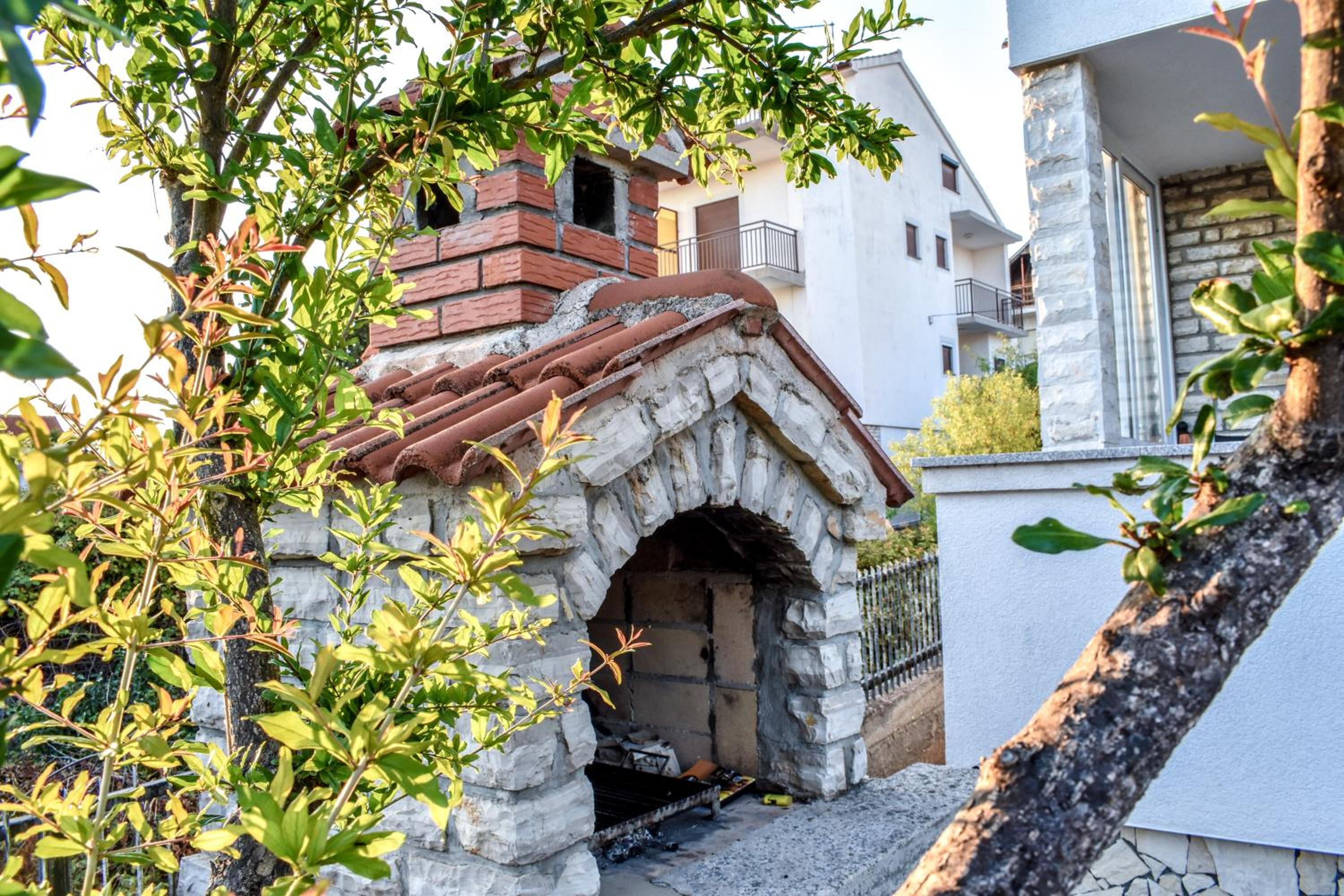 Blue Swan Residence - Central Pirovac - Beach - Netflix view 3