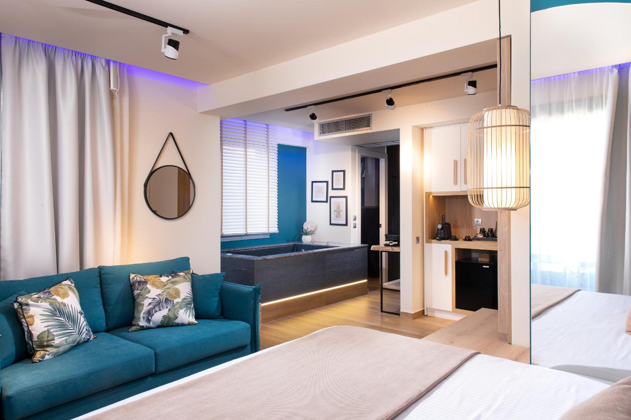 SKS Luxury Suites & Rooms