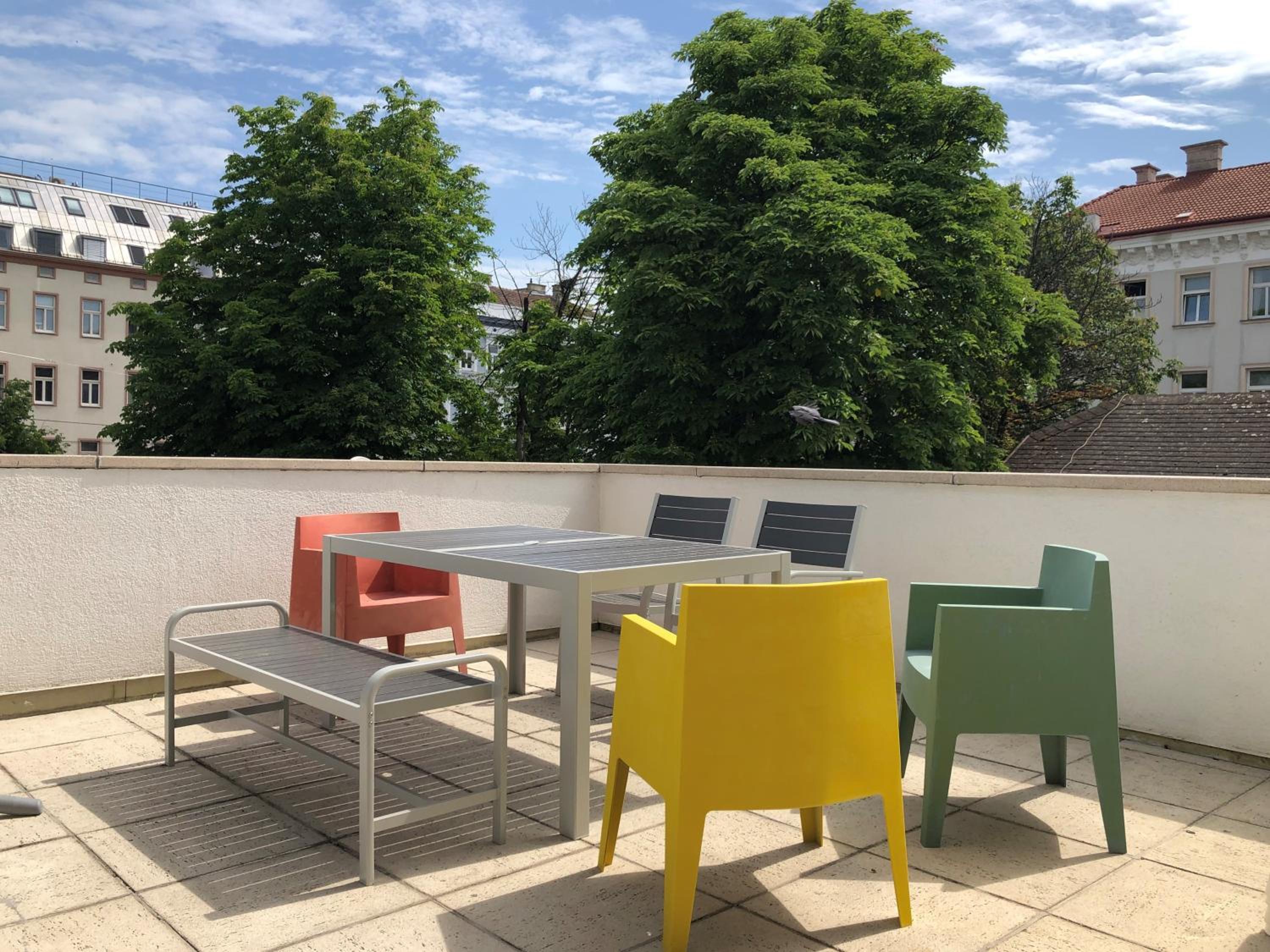 Large Apartments - Great for Groups - with Balcony or Terrace