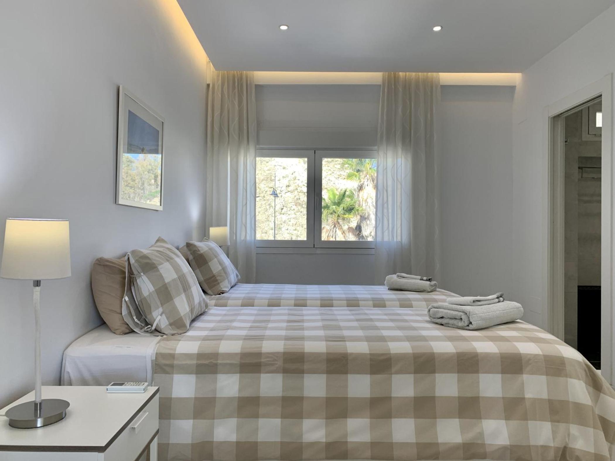 Carvajal Luxury apartment in first line photo 4