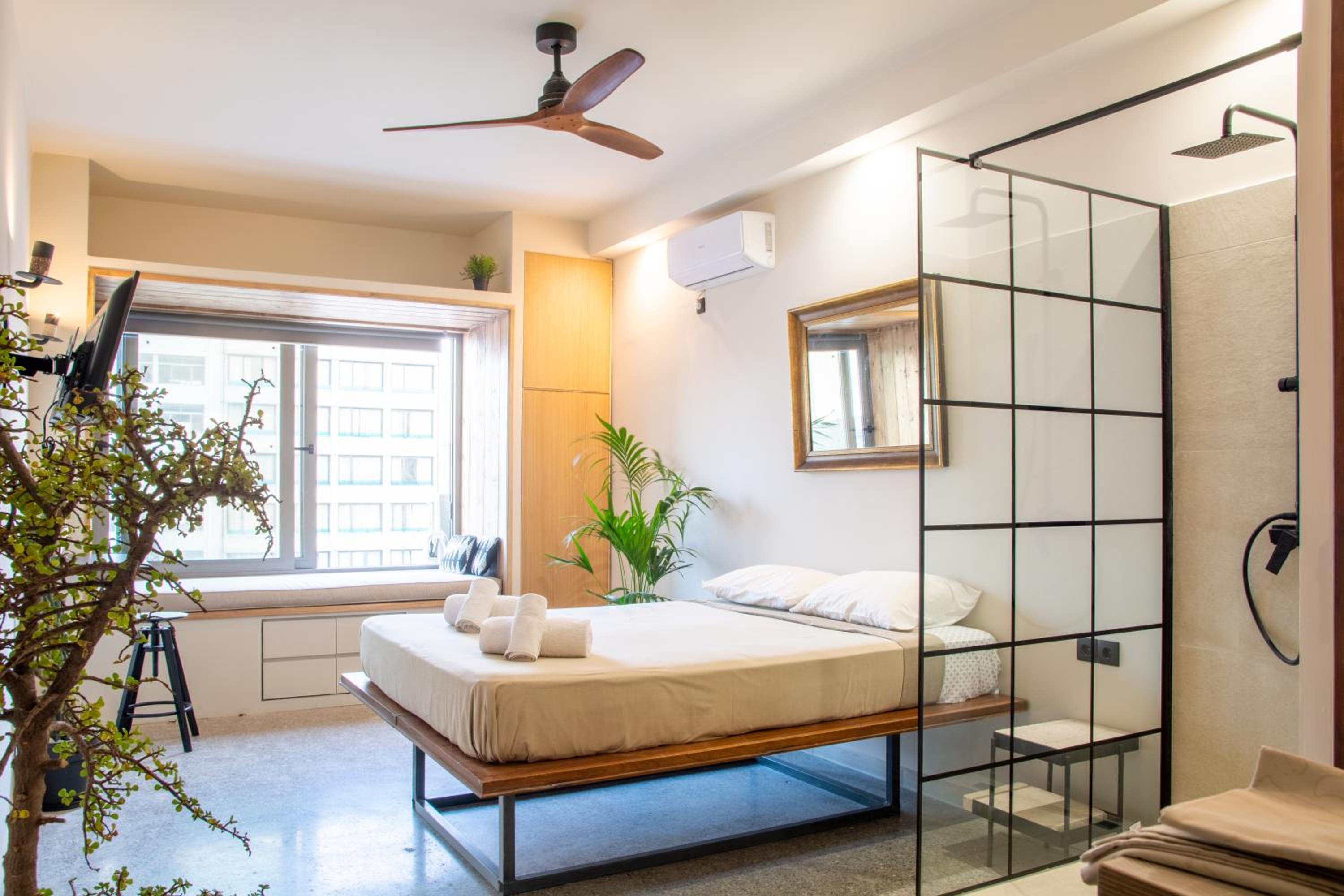 Mosaics studio apt in the Central Market of Athens