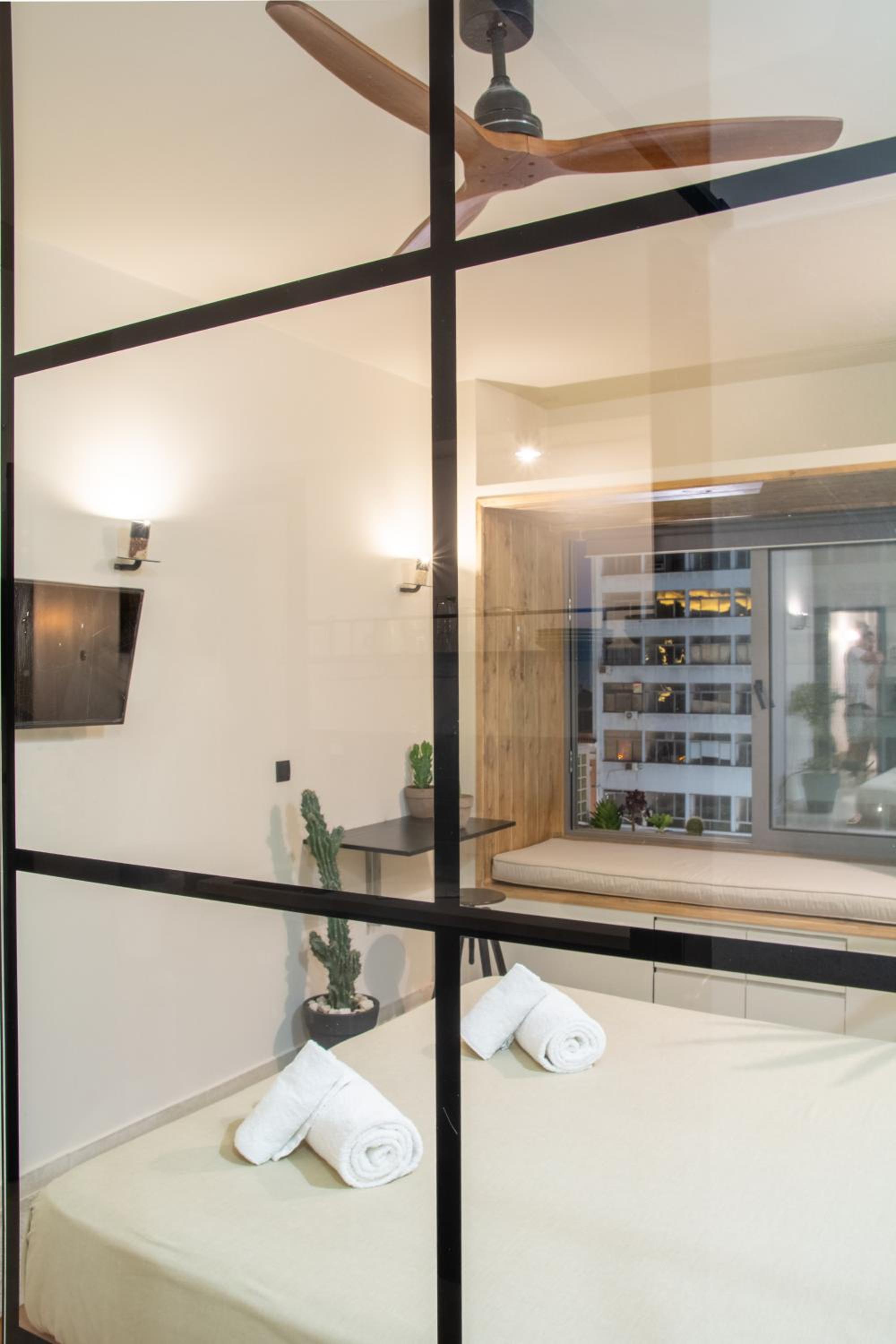 Mosaics studio apt in the Central Market of Athens