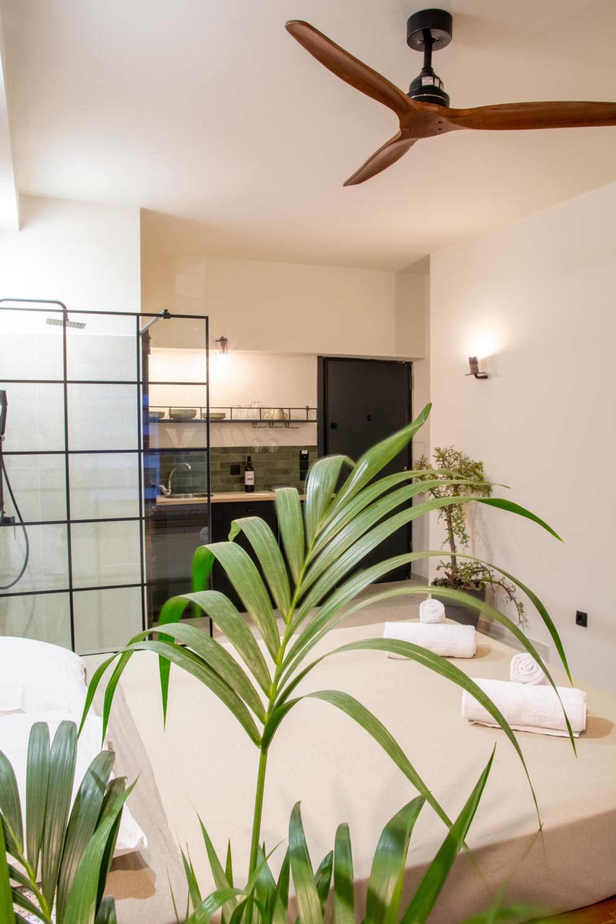 Mosaics studio apt in the Central Market of Athens