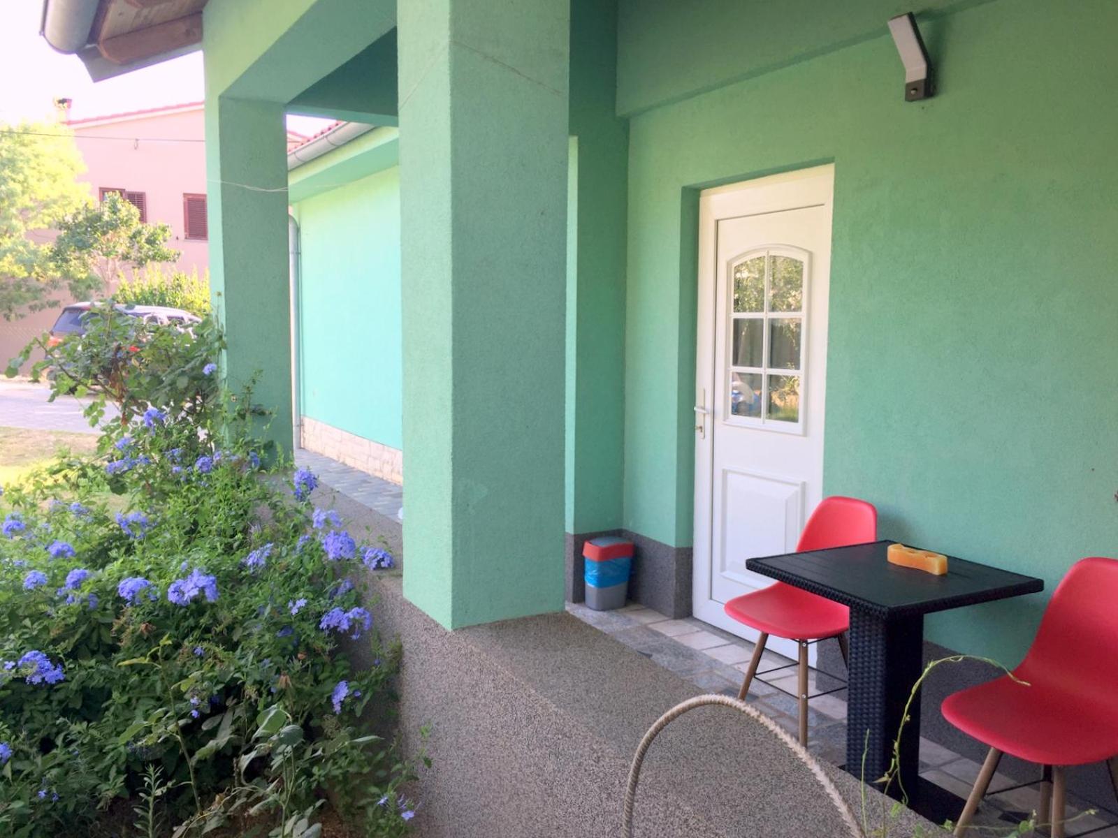 Double room with bathroom, WiFi, airco, parking, washing machine, grill
