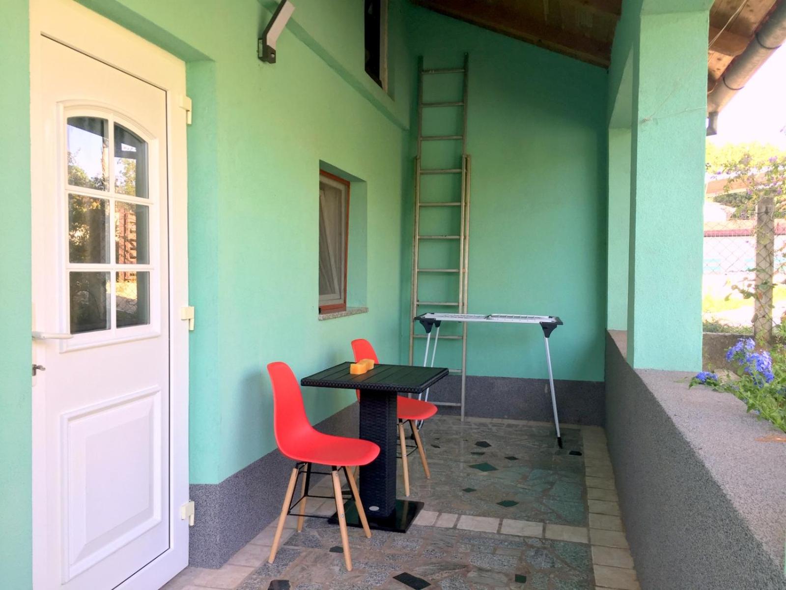 Double room with bathroom, WiFi, airco, parking, washing machine, grill photo 5
